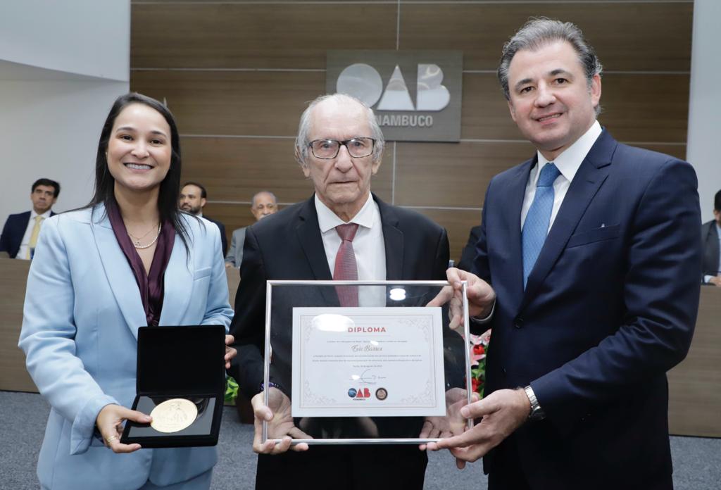 Entrega da Medalha Joaquim Amazonas