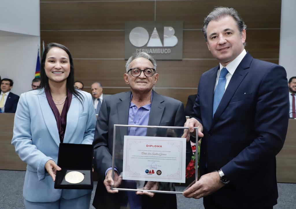Entrega da Medalha Joaquim Amazonas