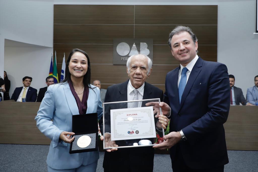 Entrega da Medalha Joaquim Amazonas