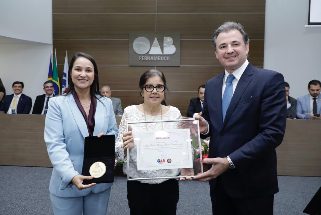Entrega da Medalha Joaquim Amazonas