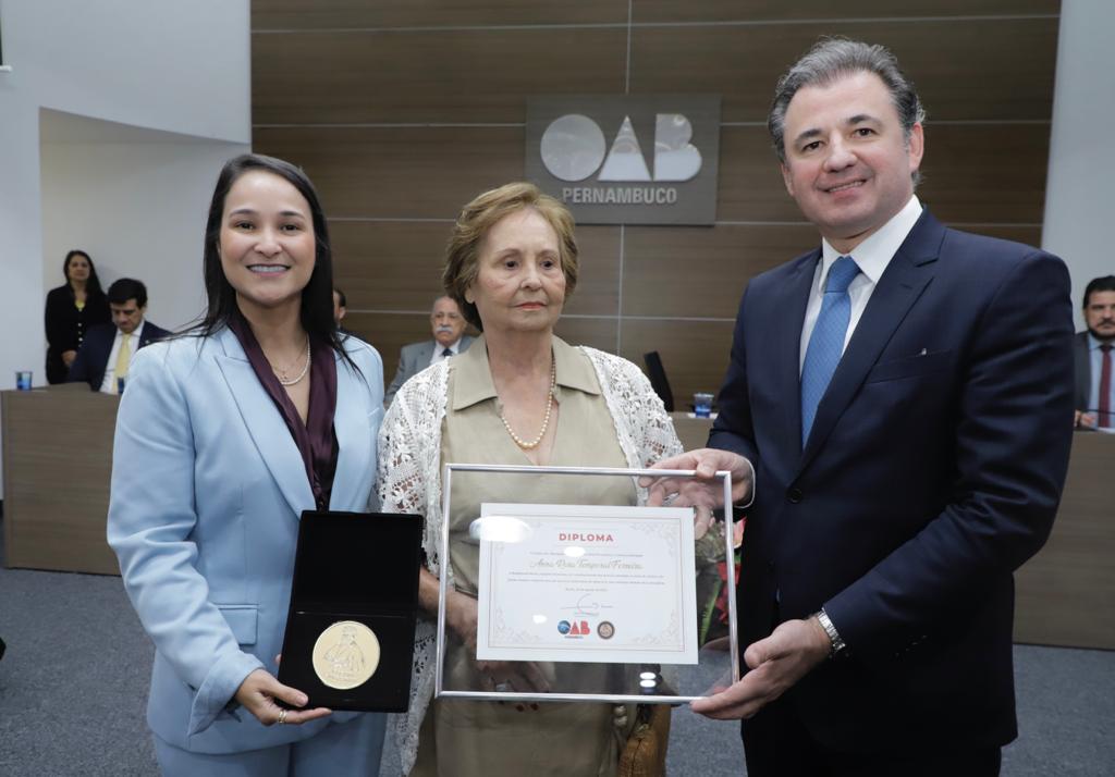 Entrega da Medalha Joaquim Amazonas