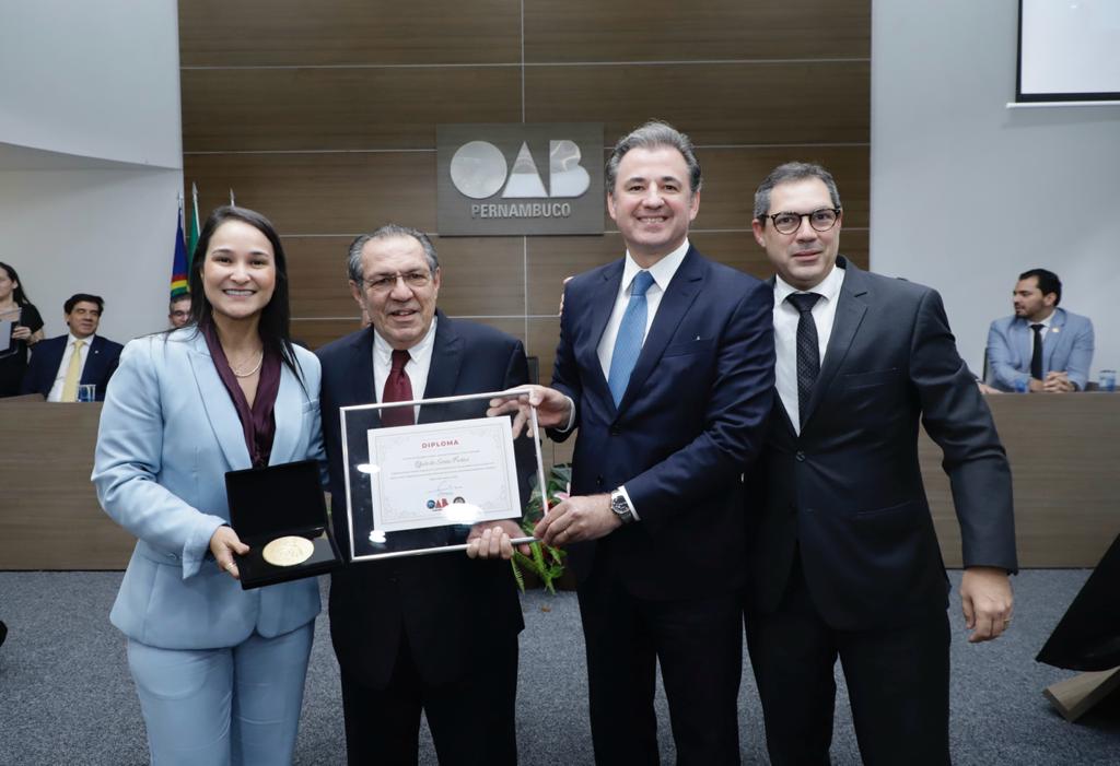 Entrega da Medalha Joaquim Amazonas