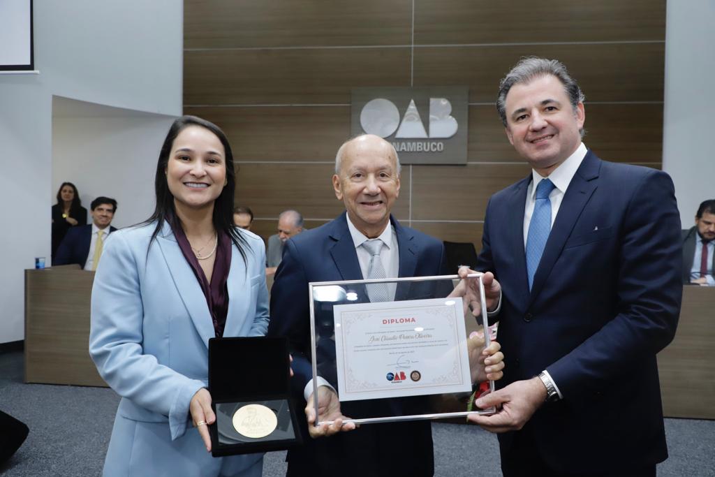 Entrega da Medalha Joaquim Amazonas
