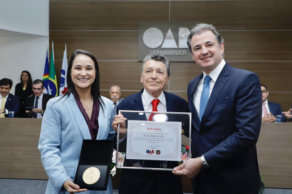 Entrega da Medalha Joaquim Amazonas