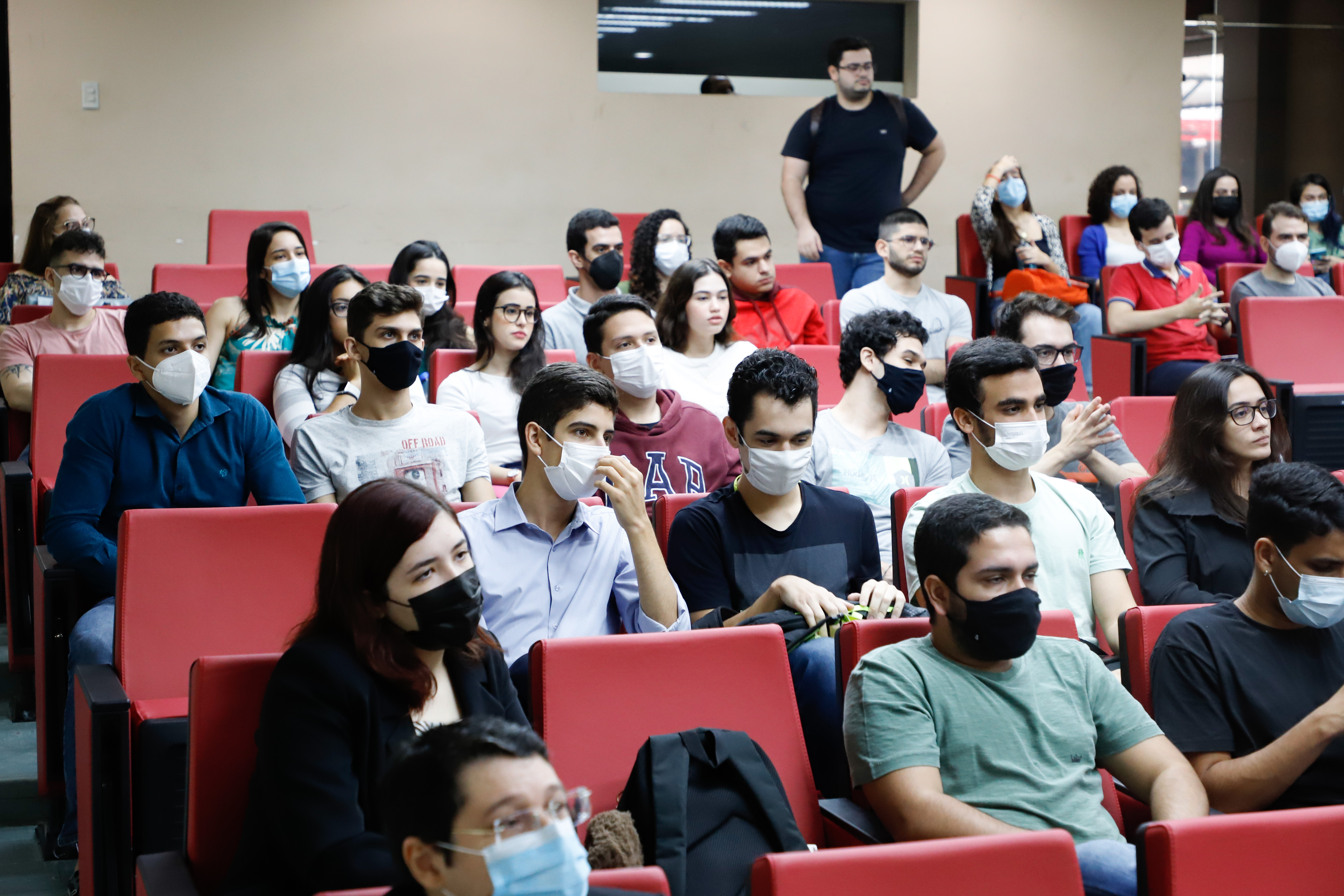 OAB-PE entrega selo OAB Recomenda na Universidade de Pernambuco