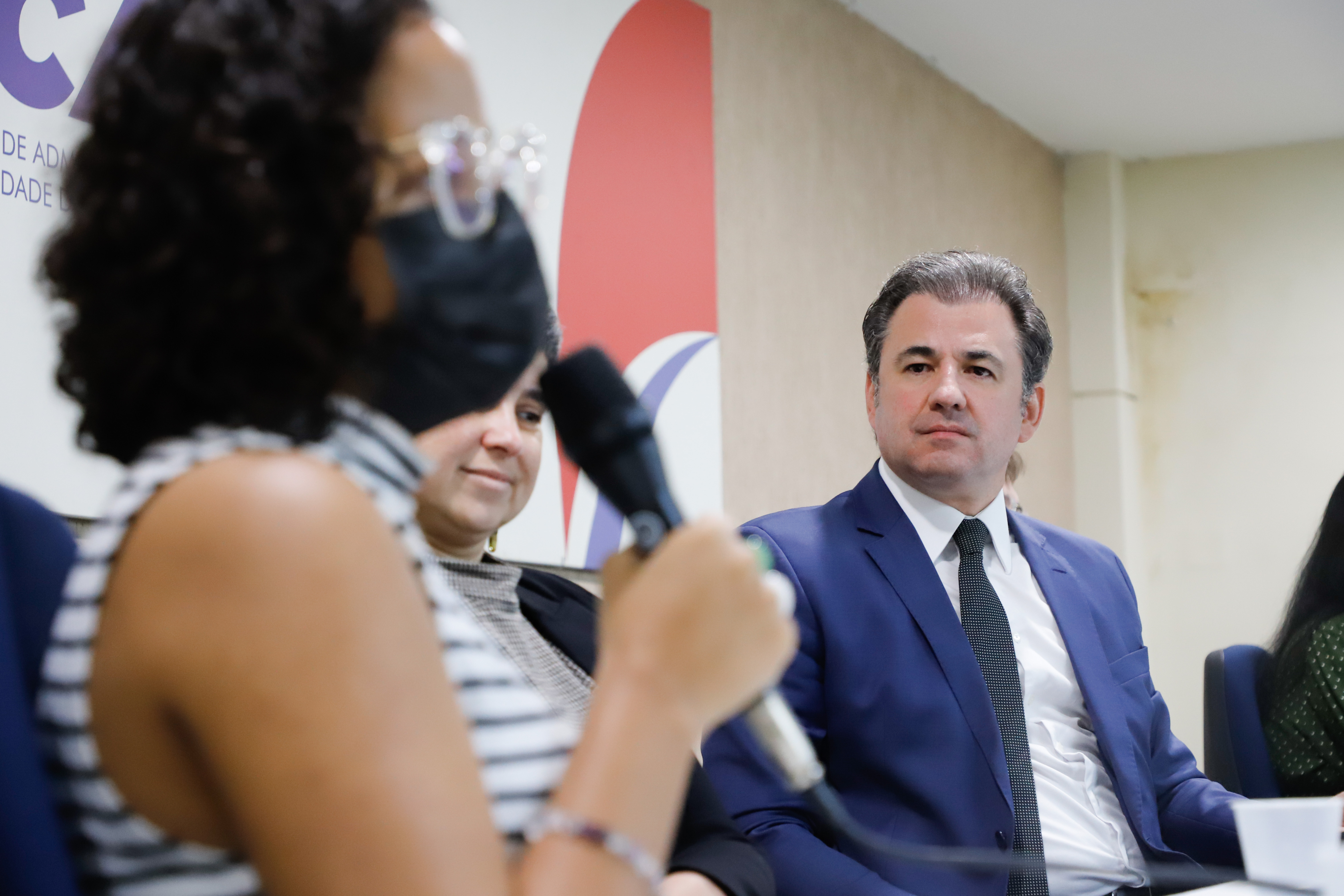 OAB-PE entrega selo OAB Recomenda na Universidade de Pernambuco