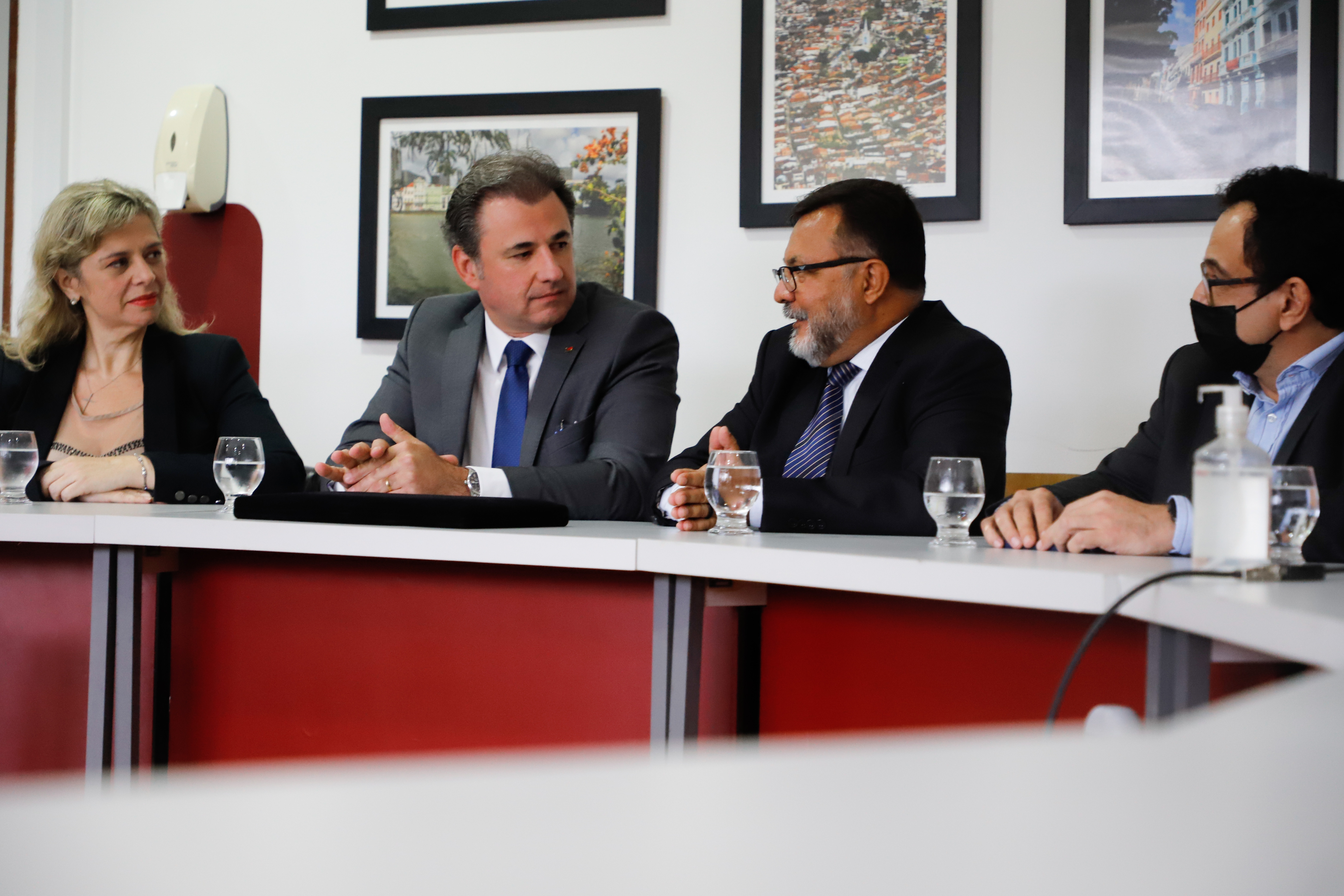 OAB Pernambuco entrega Selo OAB Recomenda a Universidade Cat&oacute;lica de Pernambuco