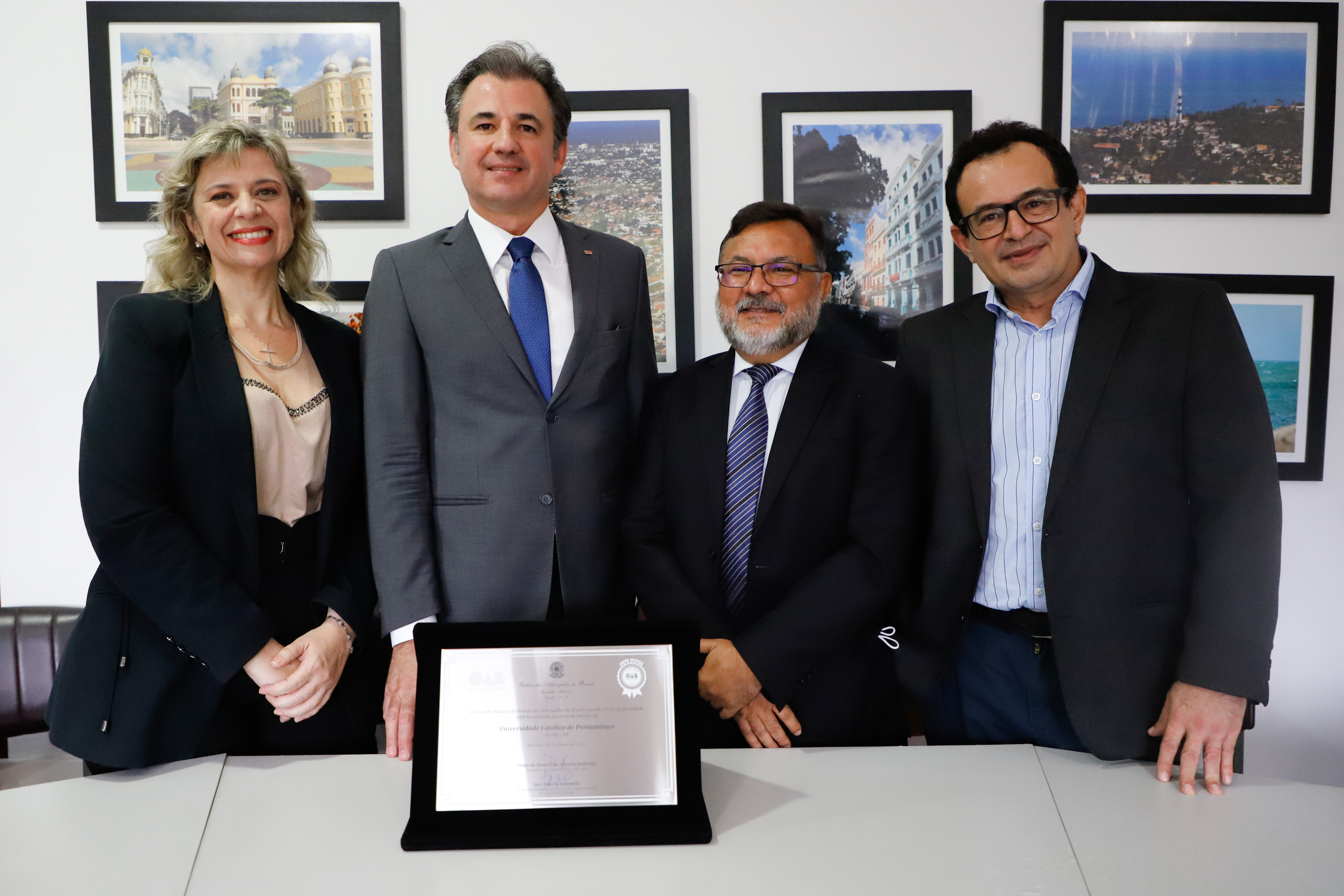 OAB Pernambuco entrega Selo OAB Recomenda a Universidade Cat&oacute;lica de Pernambuco