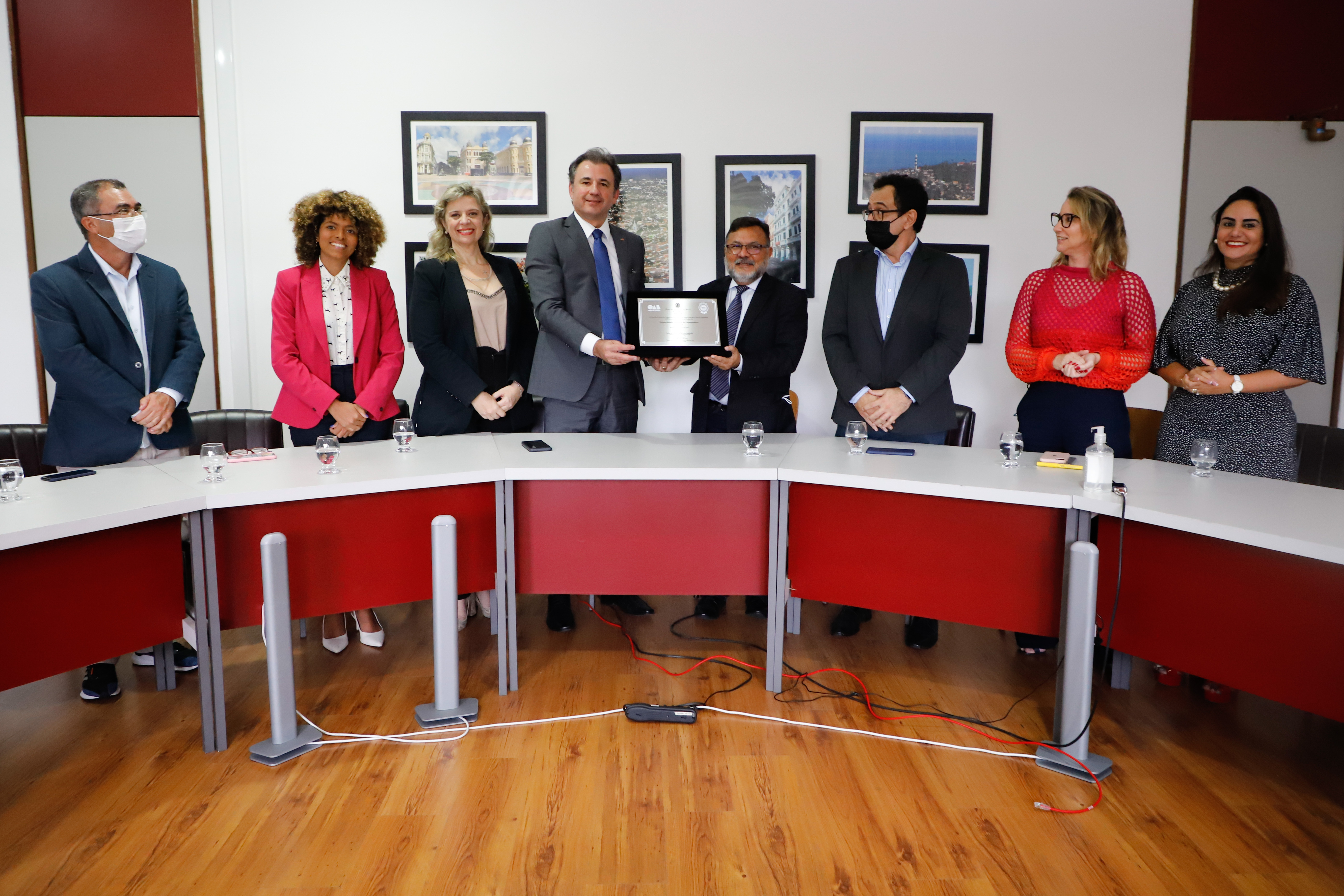 OAB Pernambuco entrega Selo OAB Recomenda a Universidade Cat&oacute;lica de Pernambuco