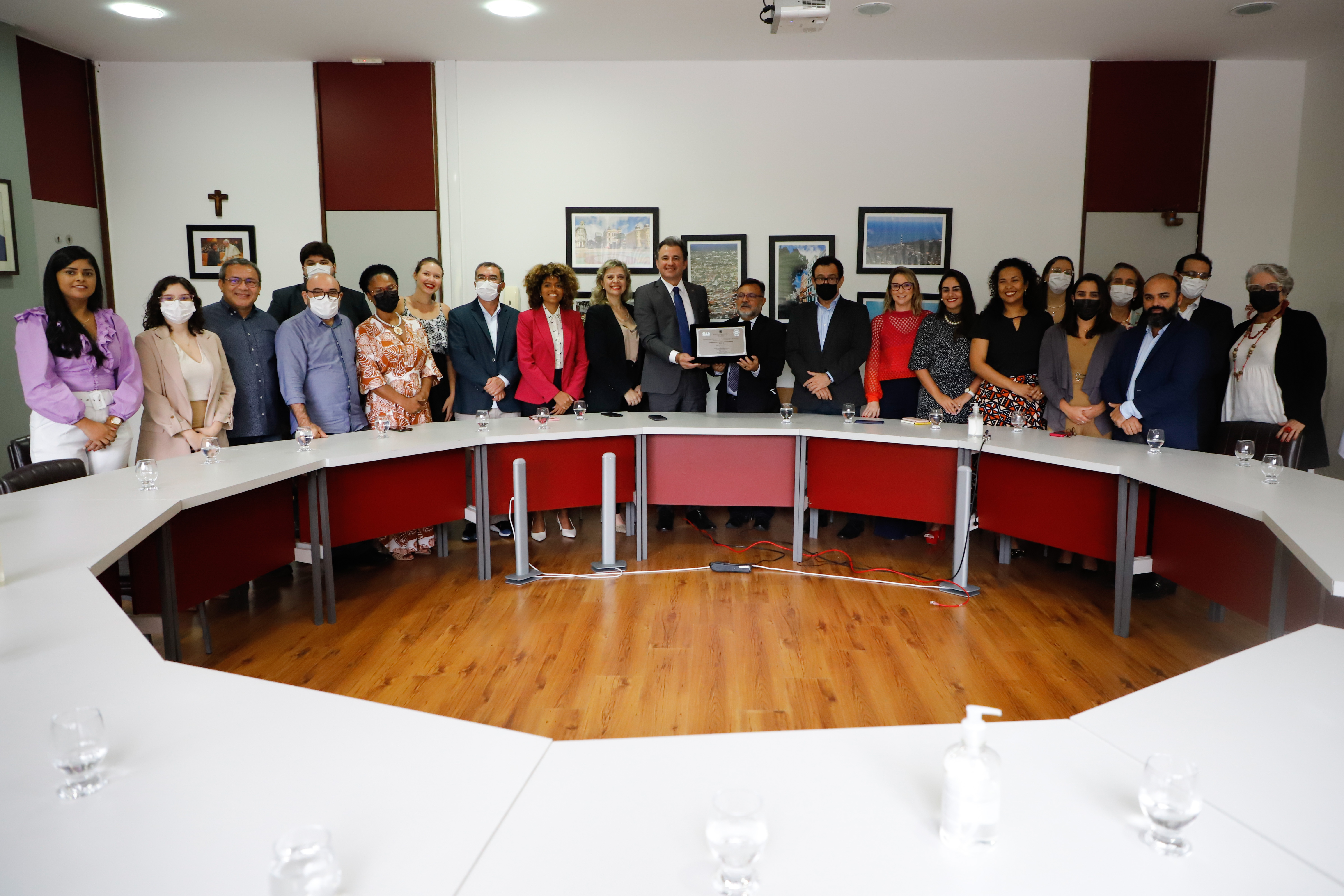 OAB Pernambuco entrega Selo OAB Recomenda a Universidade Cat&oacute;lica de Pernambuco