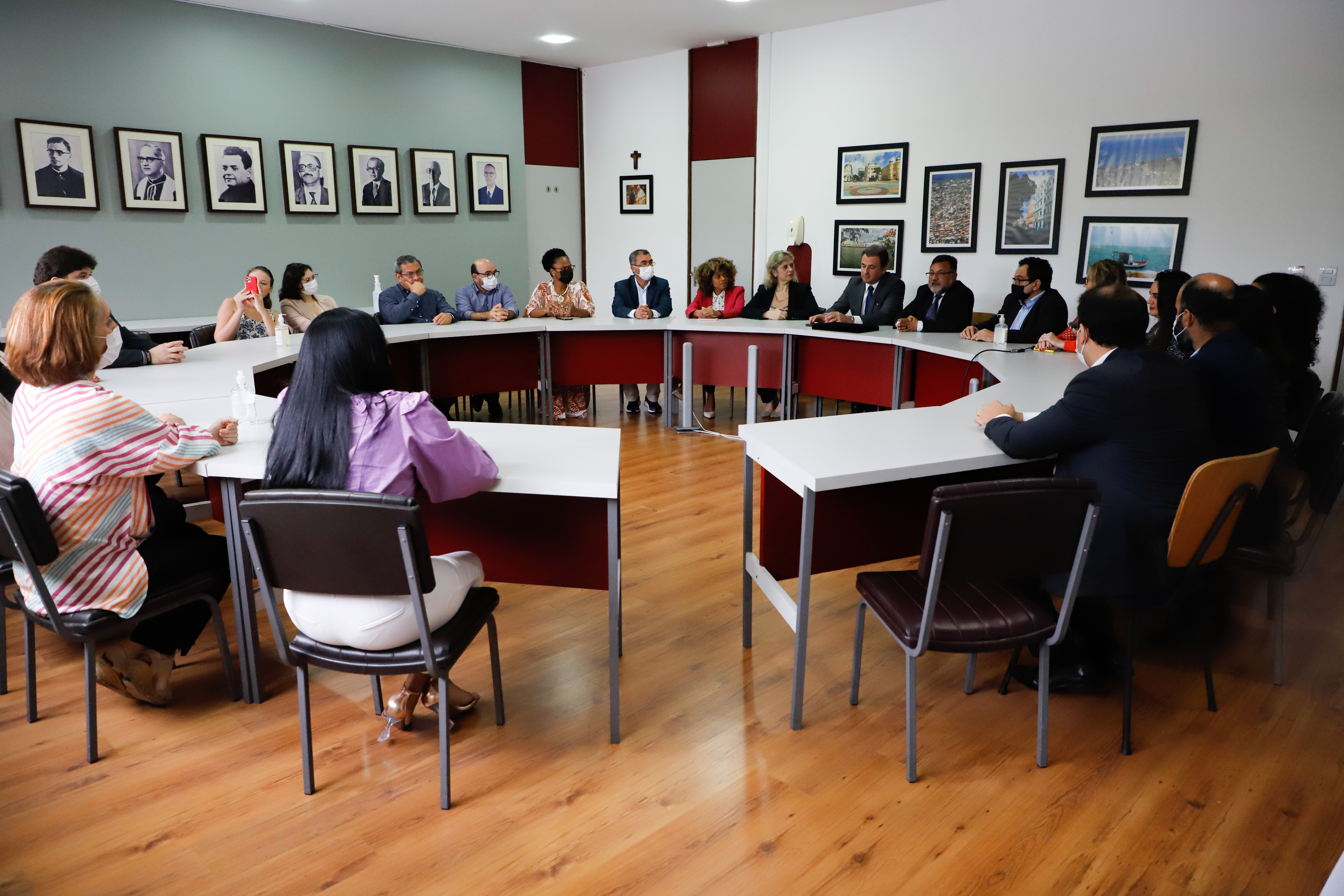 OAB Pernambuco entrega Selo OAB Recomenda a Universidade Cat&oacute;lica de Pernambuco
