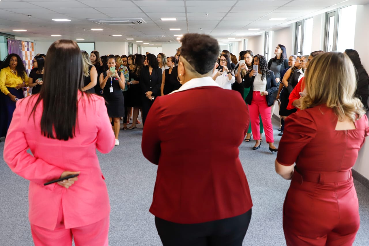 OAB-PE reune funcion&aacute;rias em comemora&ccedil;&atilde;o ao Dia Internacional da Mulher