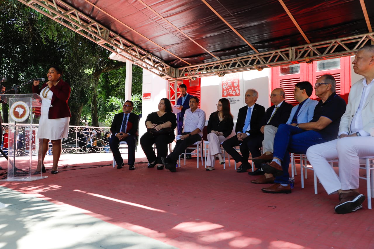 OAB Pernambuco prestigia evento em celebra&ccedil;&atilde;o aos 40 anos das Diretas J&aacute;