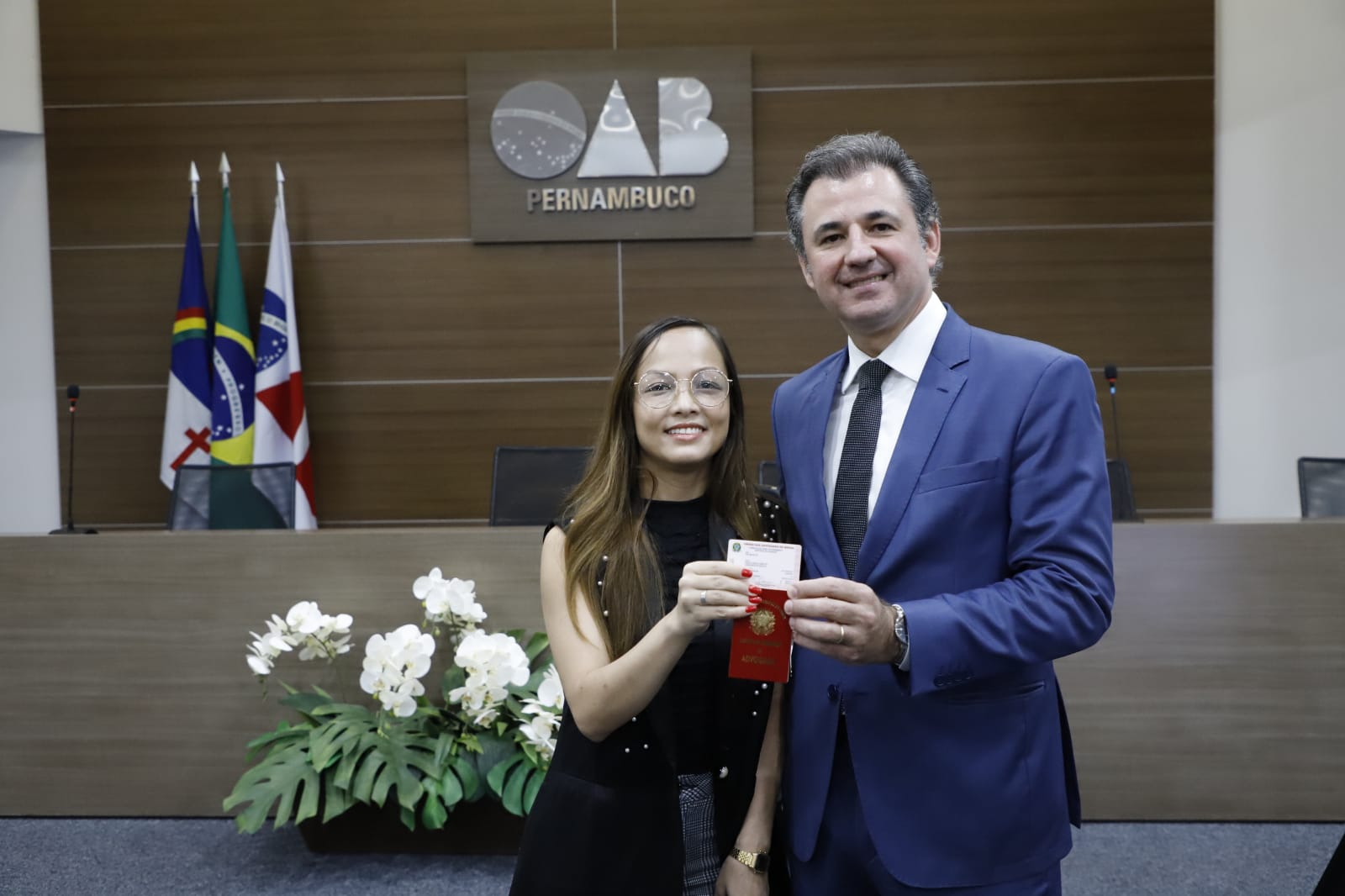 Entrega das carteiras dos novos advogados e advogadas