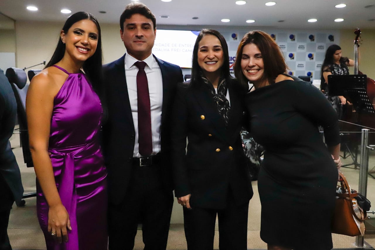 OAB-PE recebe Medalha do M&eacute;rito Eleitoral Frei Caneca