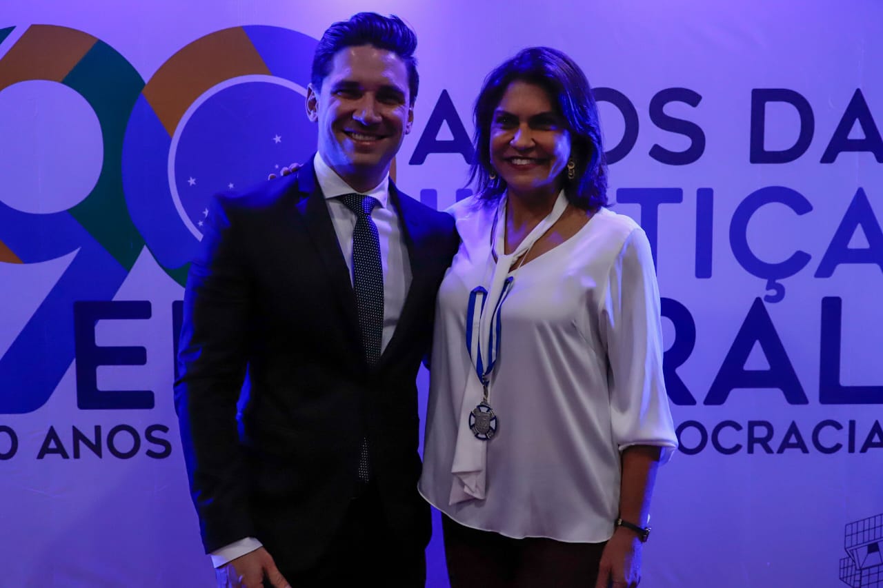 OAB-PE recebe Medalha do M&eacute;rito Eleitoral Frei Caneca