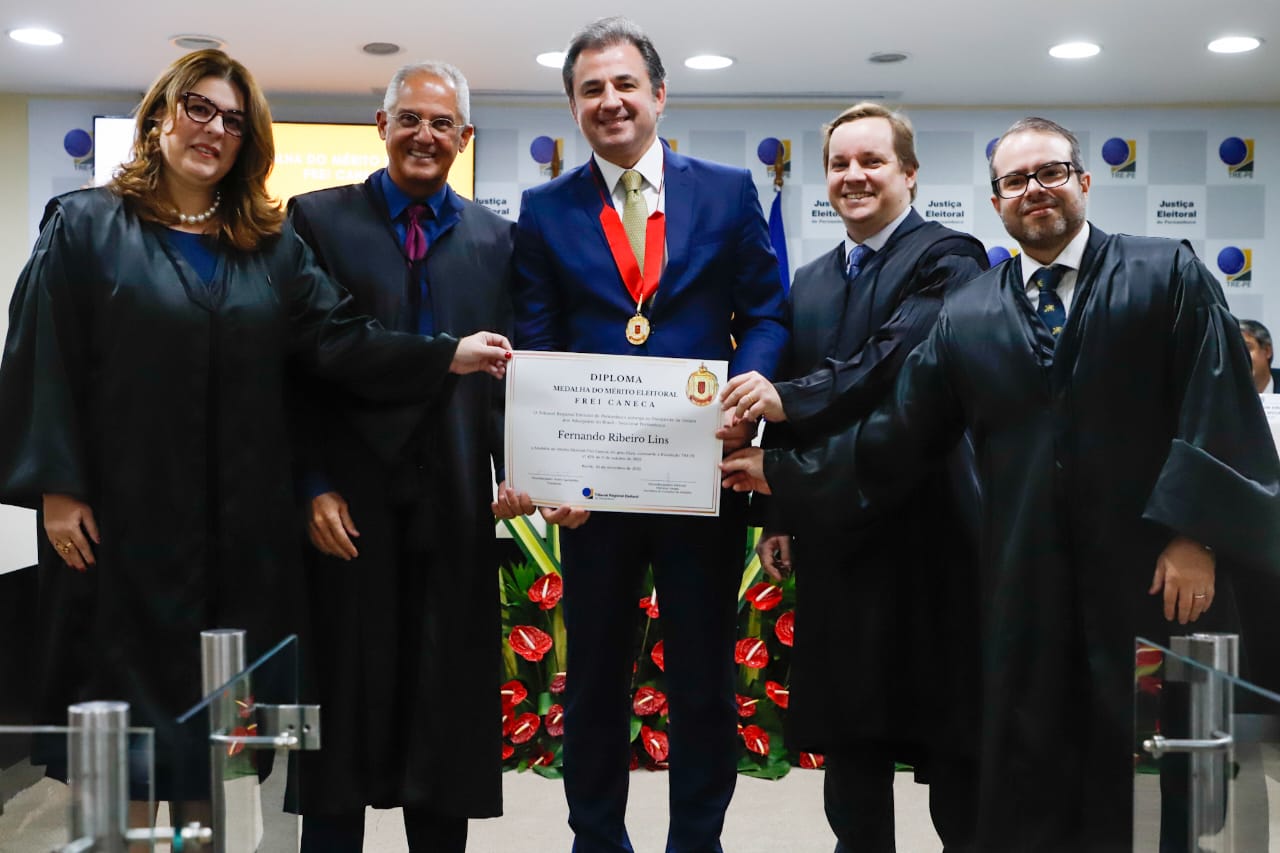 OAB-PE recebe Medalha do M&eacute;rito Eleitoral Frei Caneca