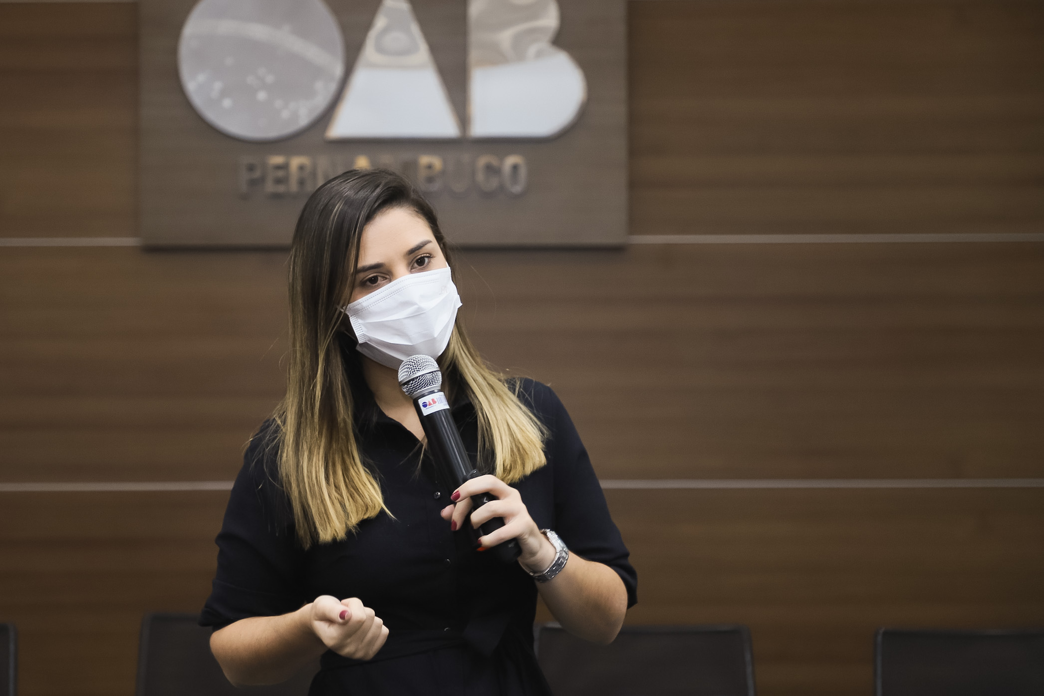 Mesa Redonda: O di&aacute;logo inter-religioso com ferramenta de combate &agrave; intoler&acirc;ncia religiosa.