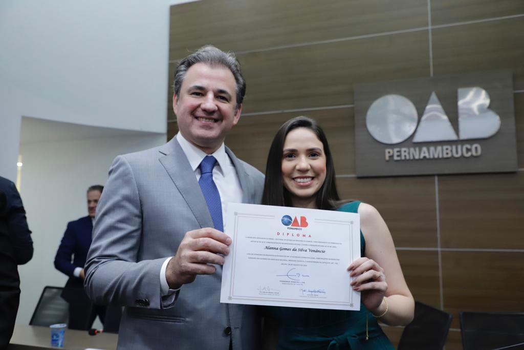 Juramento de novos advogados, advogadas e estagi&aacute;rios
