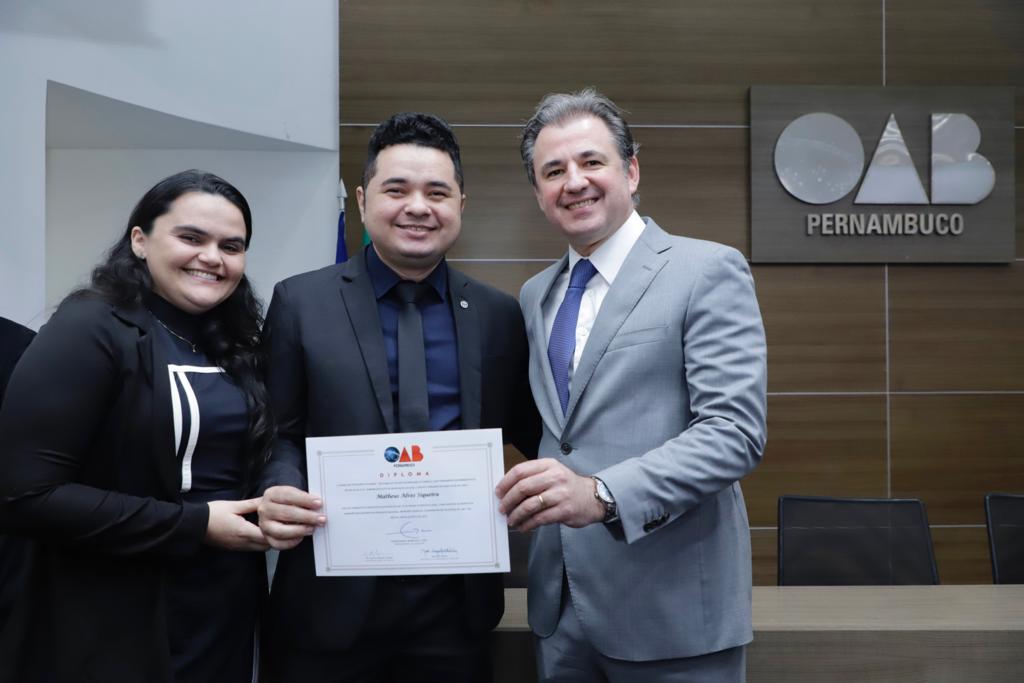 Juramento de novos advogados, advogadas e estagi&aacute;rios