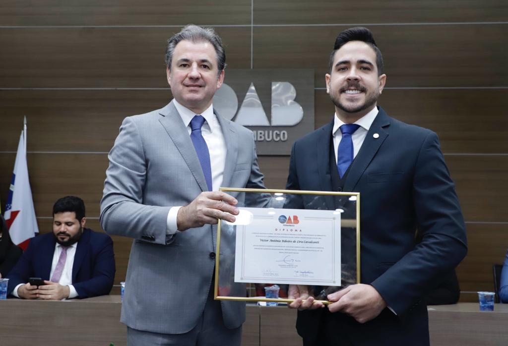 Juramento de novos advogados, advogadas e estagi&aacute;rios