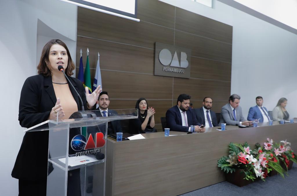 Juramento de novos advogados, advogadas e estagi&aacute;rios
