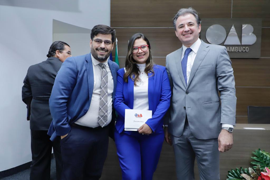 Juramento de novos advogados, advogadas e estagi&aacute;rios