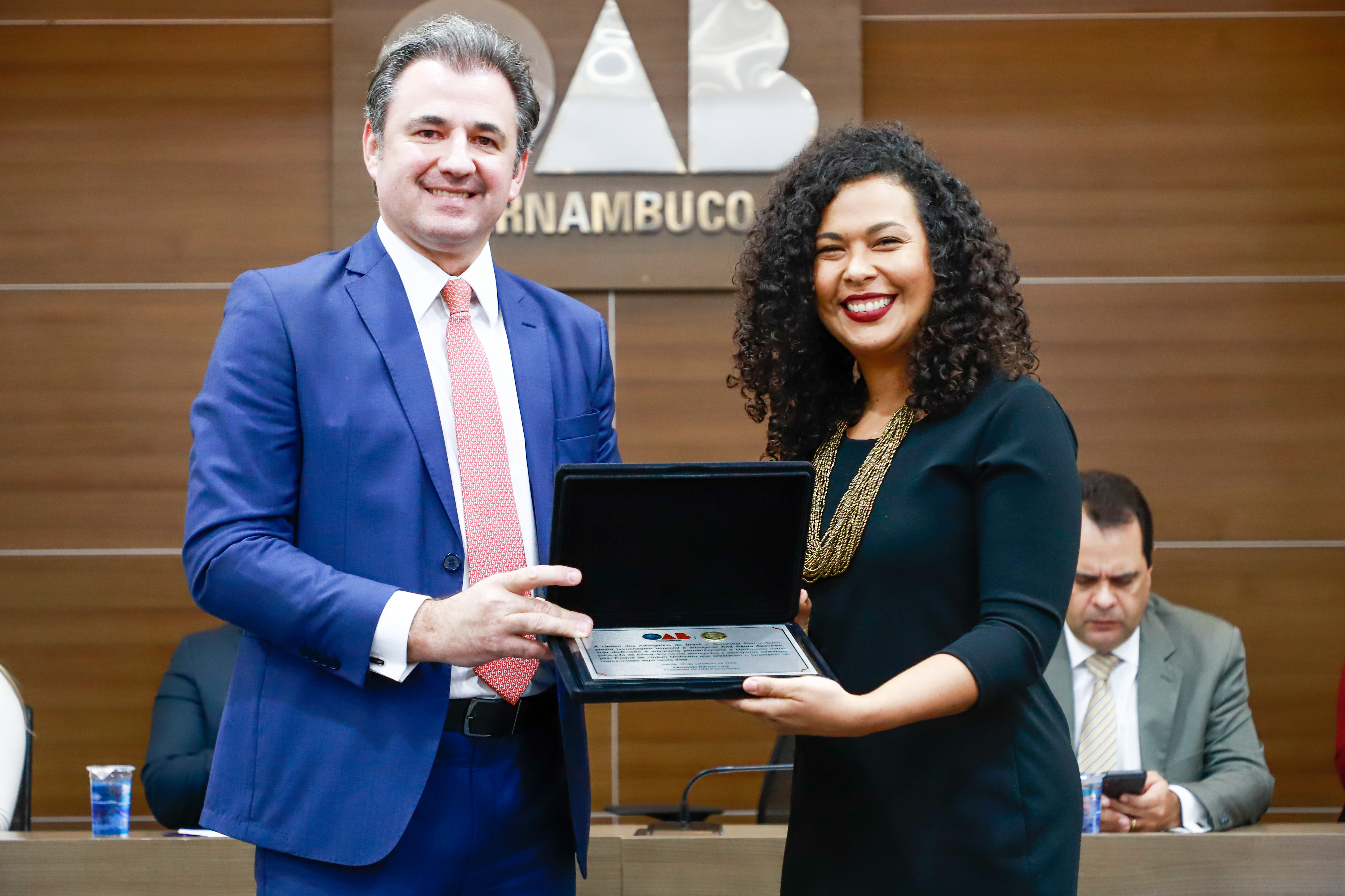 OAB-PE realiza juramento de novos advogados e advogadas