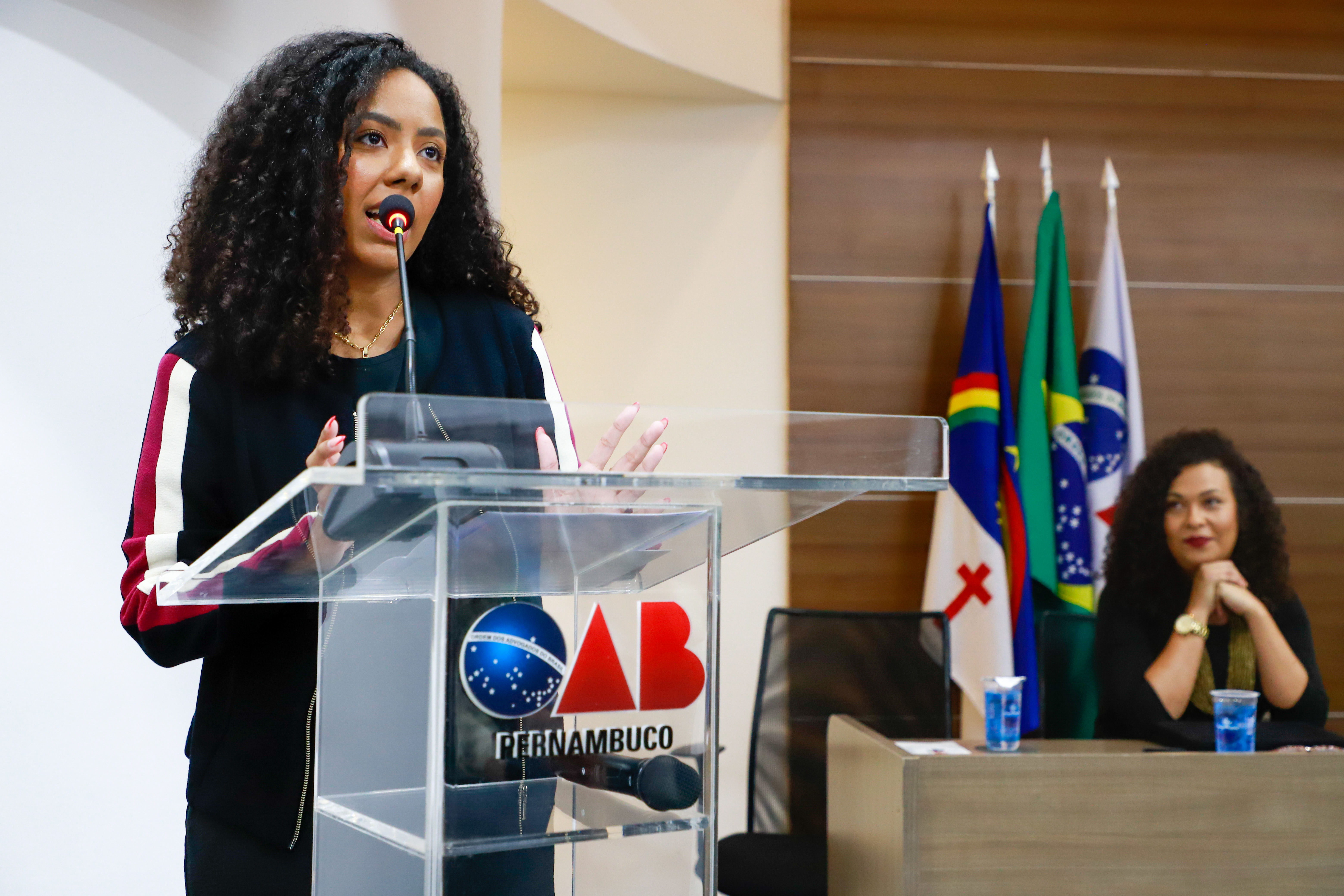 OAB-PE realiza juramento de novos advogados e advogadas