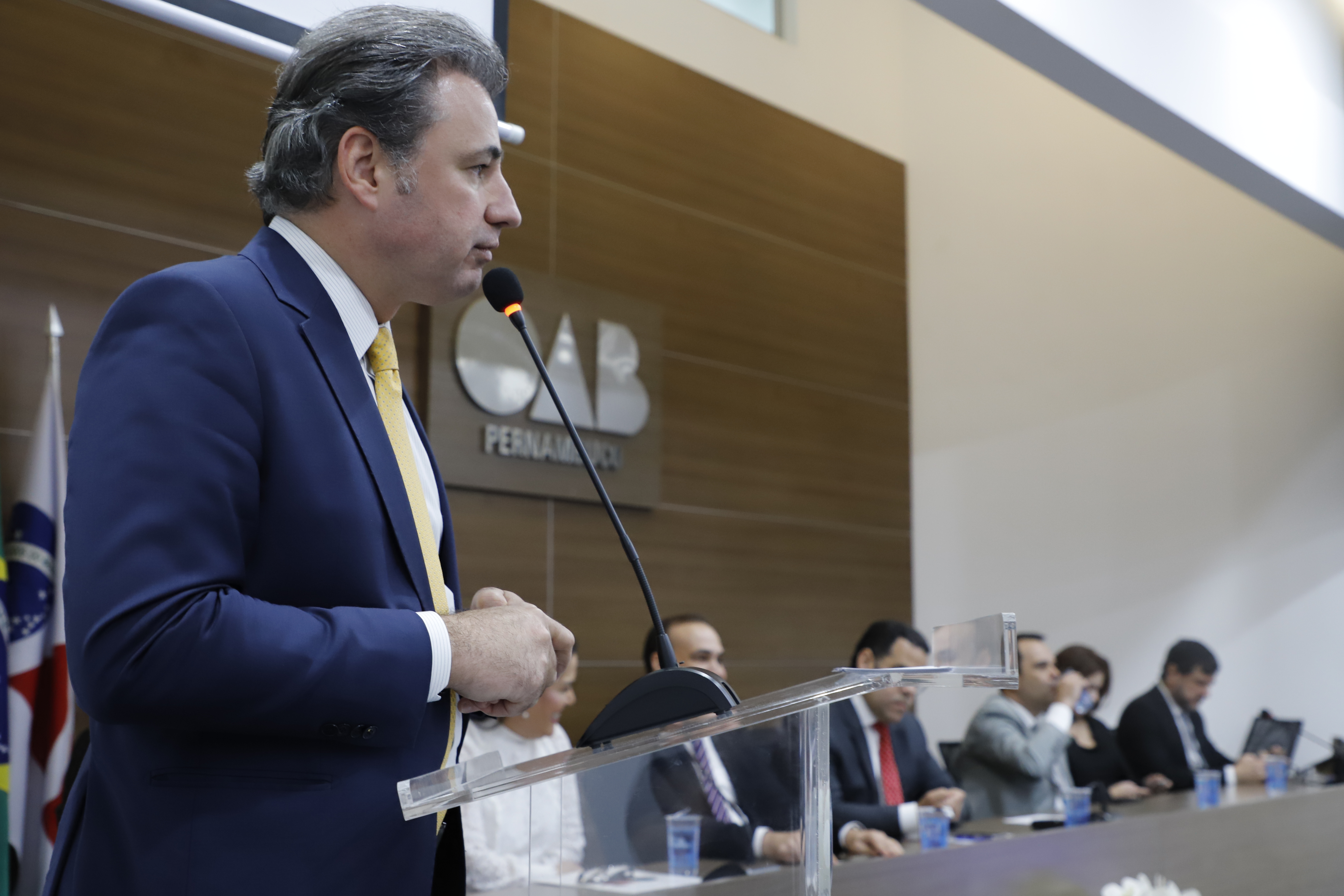 OAB-PE realiza juramento de novos advogados e advogadas