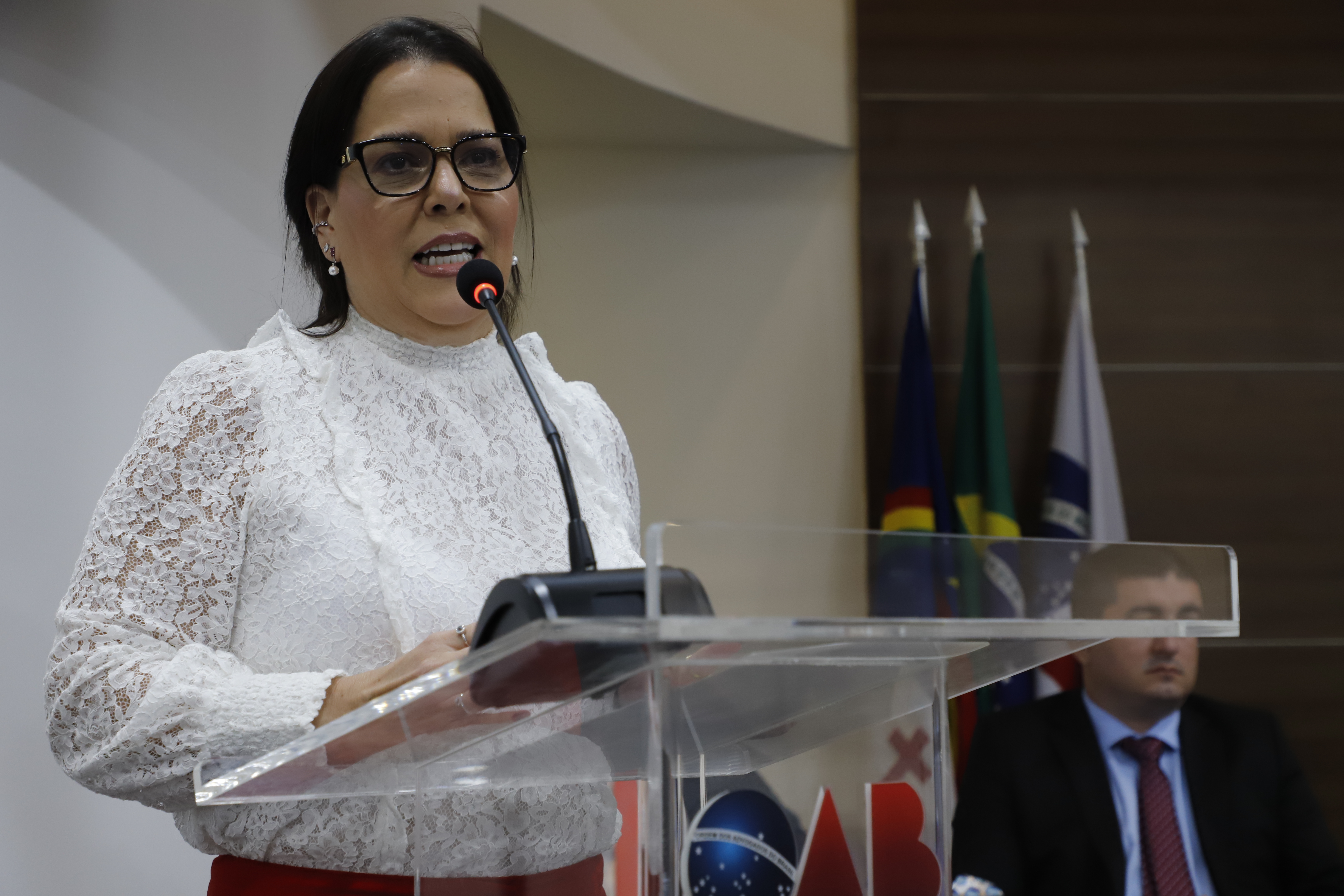 OAB-PE realiza juramento de novos advogados e advogadas