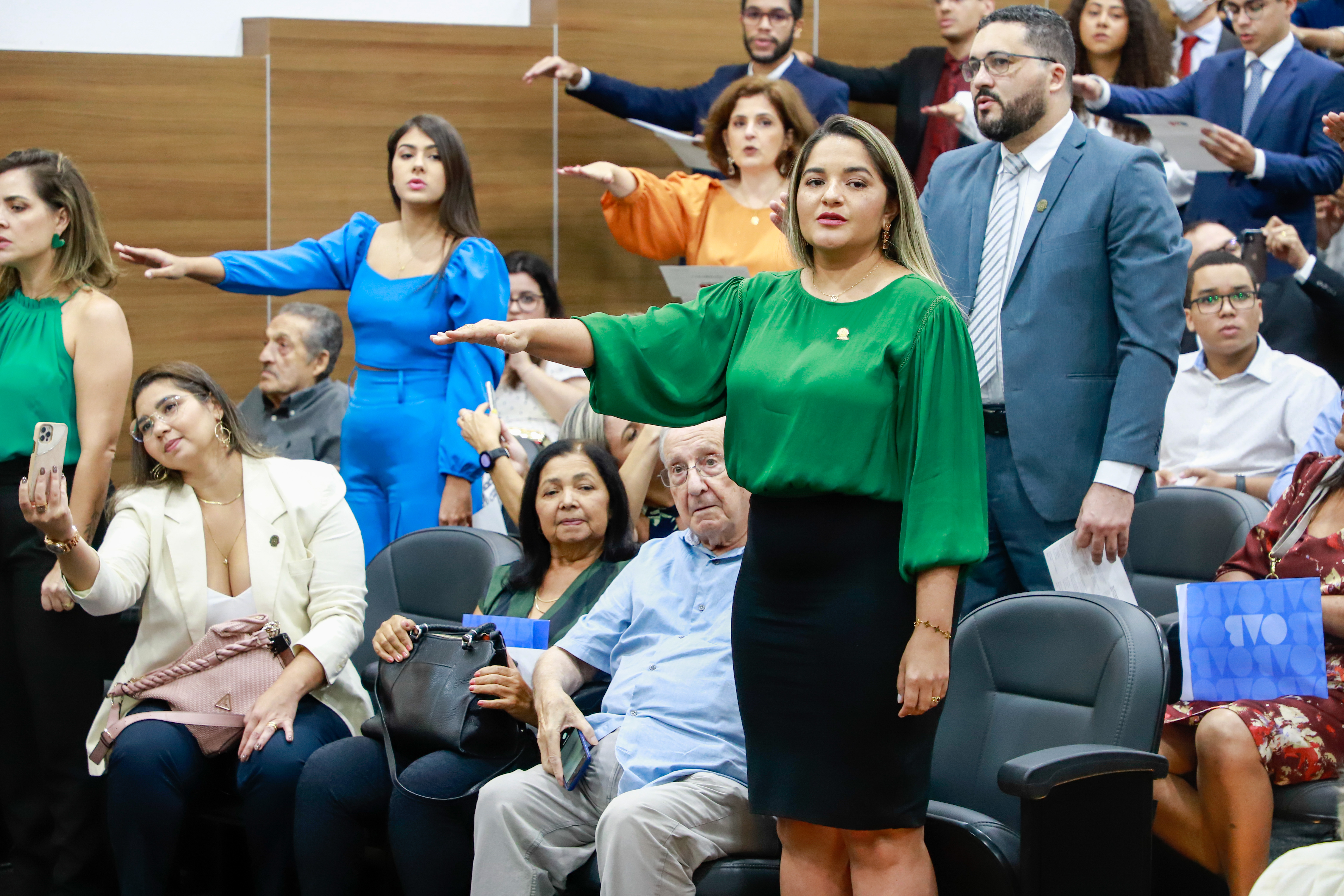 OAB-PE realiza juramento de novos advogados e advogadas