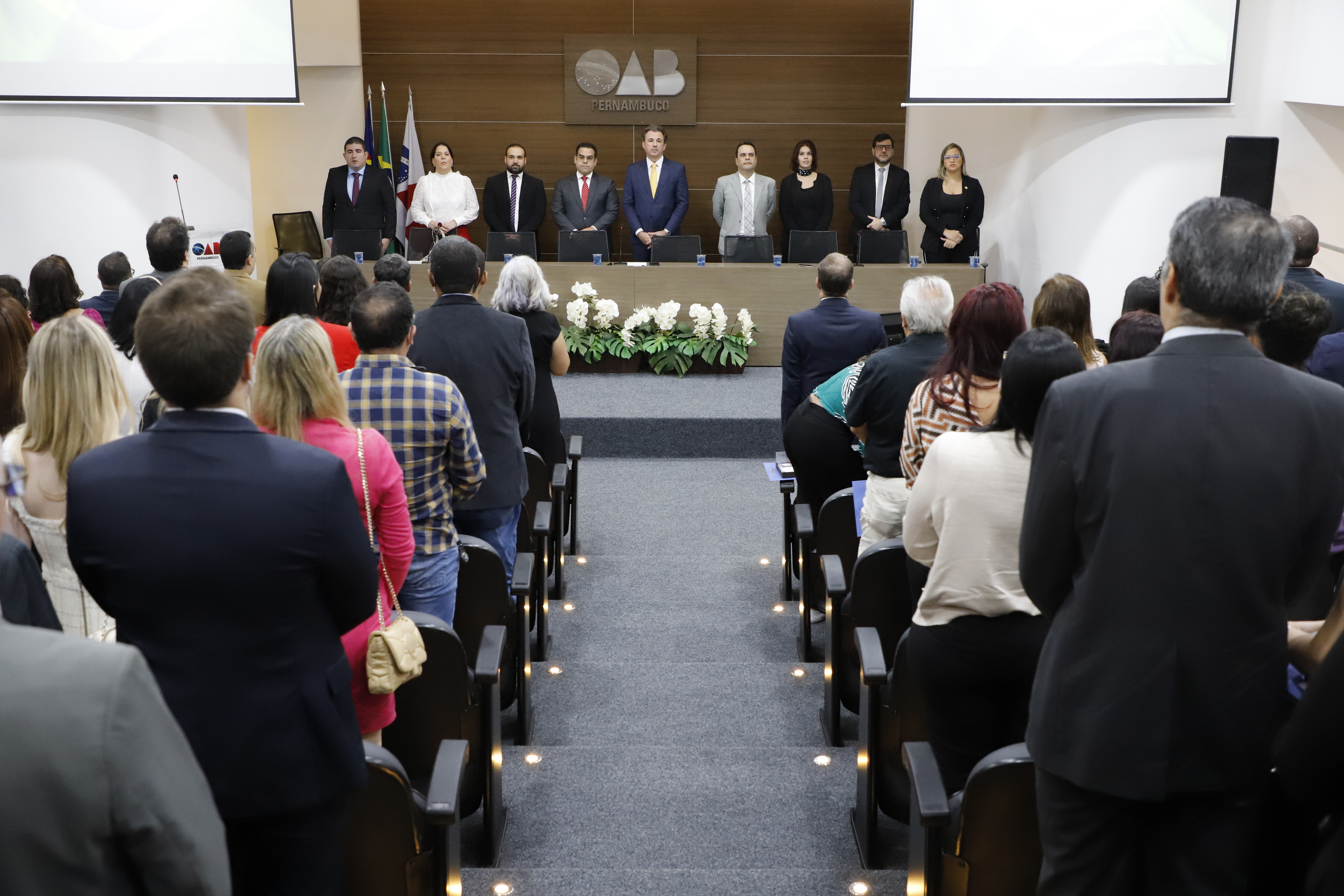 OAB-PE realiza juramento de novos advogados e advogadas