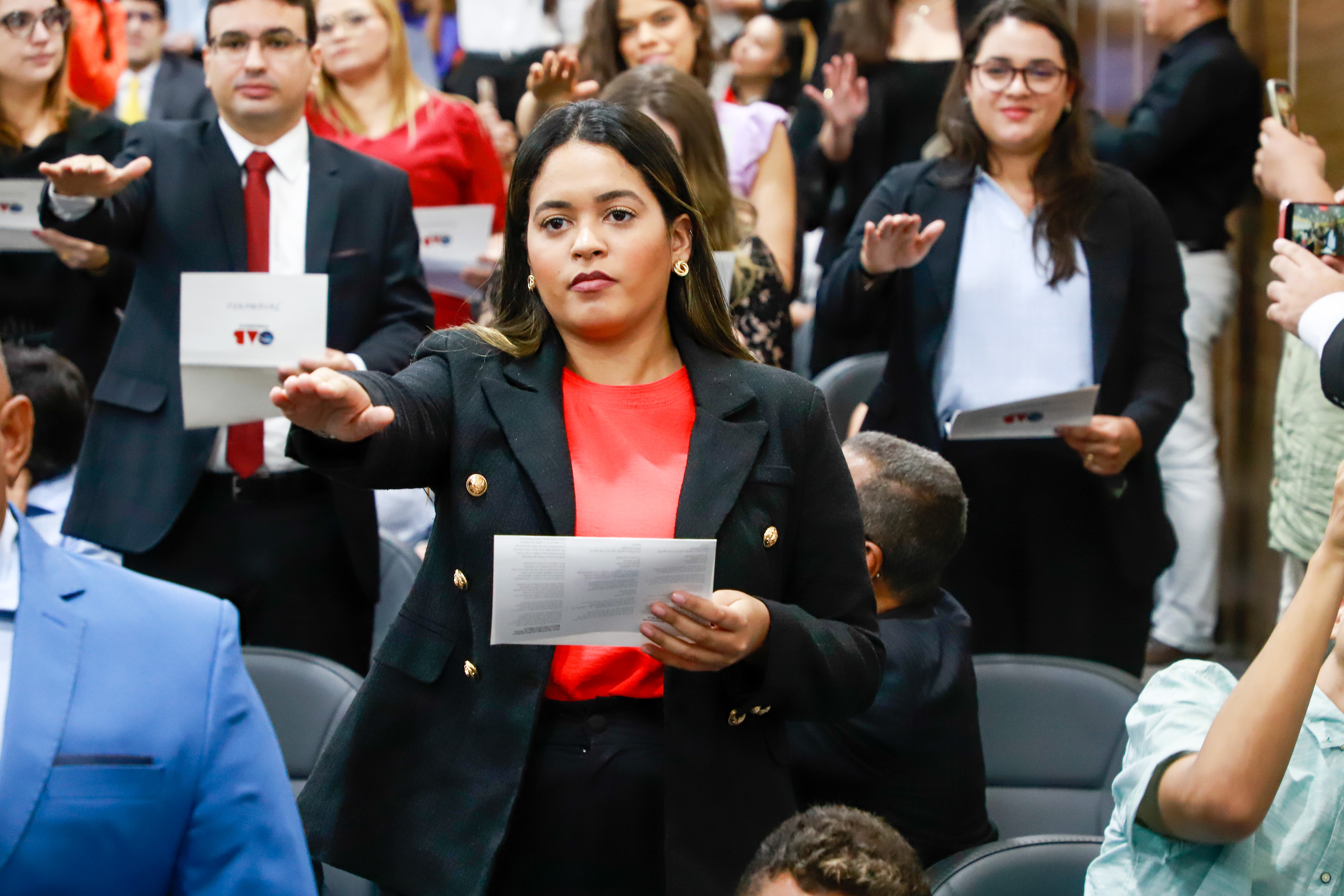 OAB-PE realiza juramento de novos advogados e advogadas