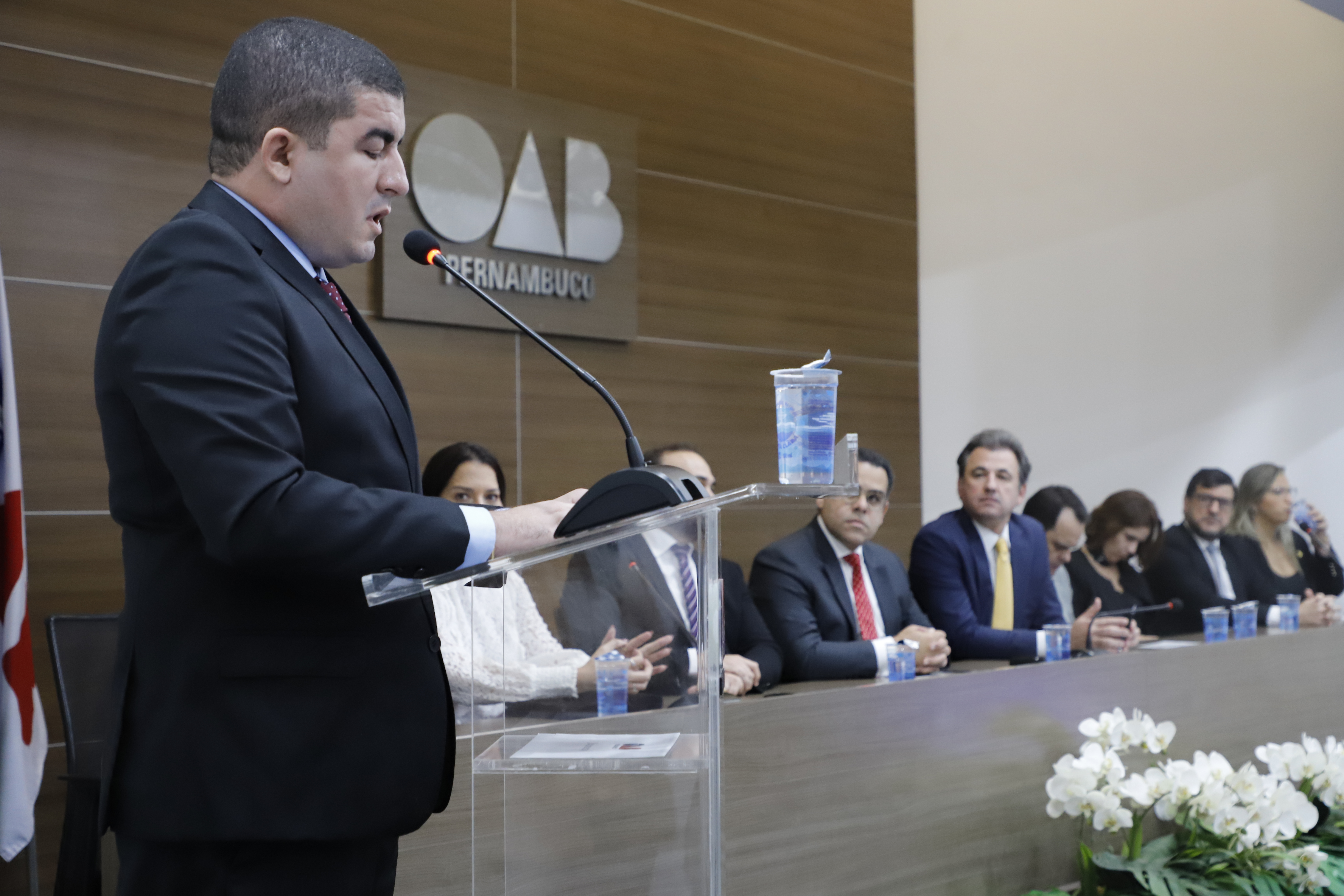 OAB-PE realiza juramento de novos advogados e advogadas