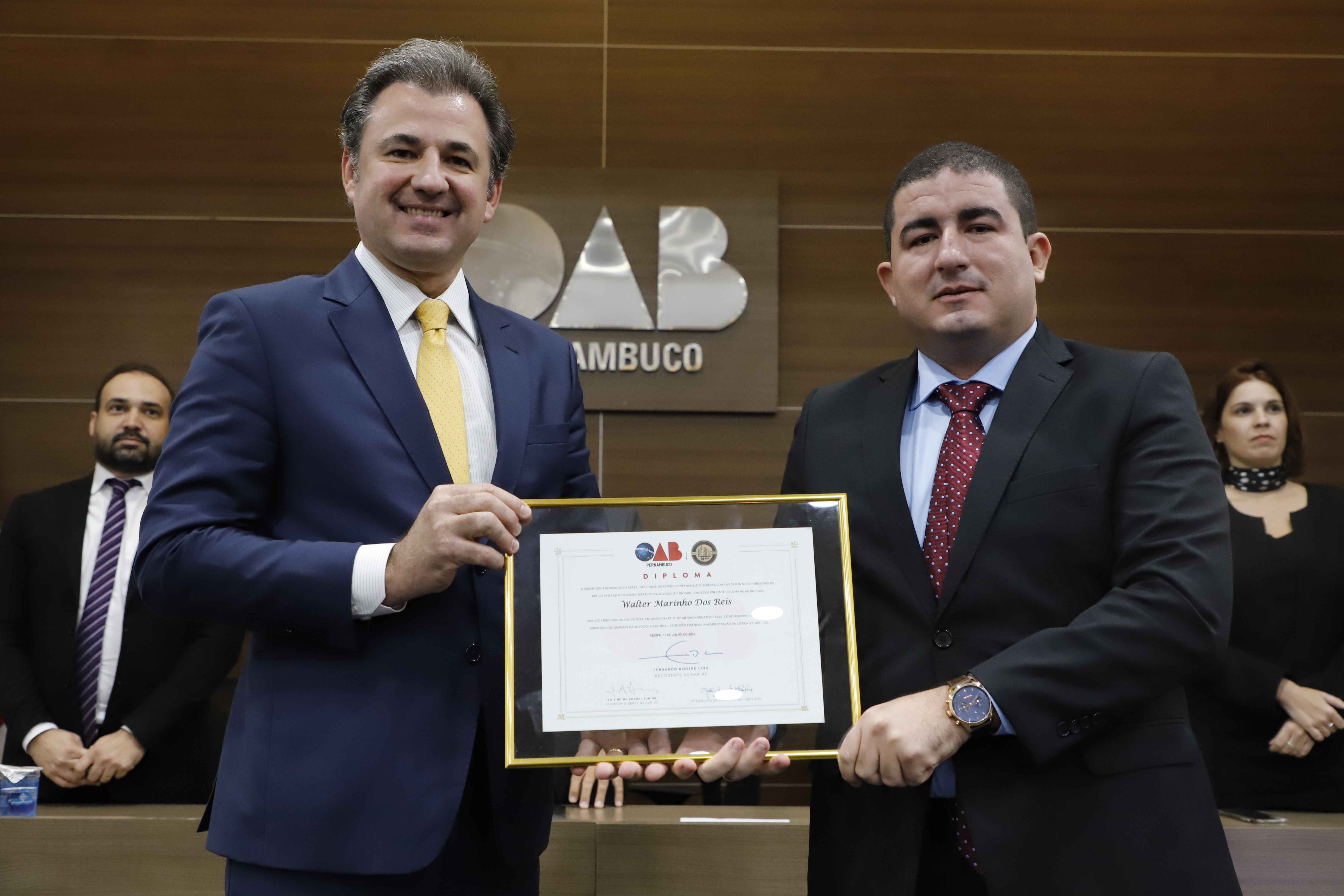 OAB-PE realiza juramento de novos advogados e advogadas