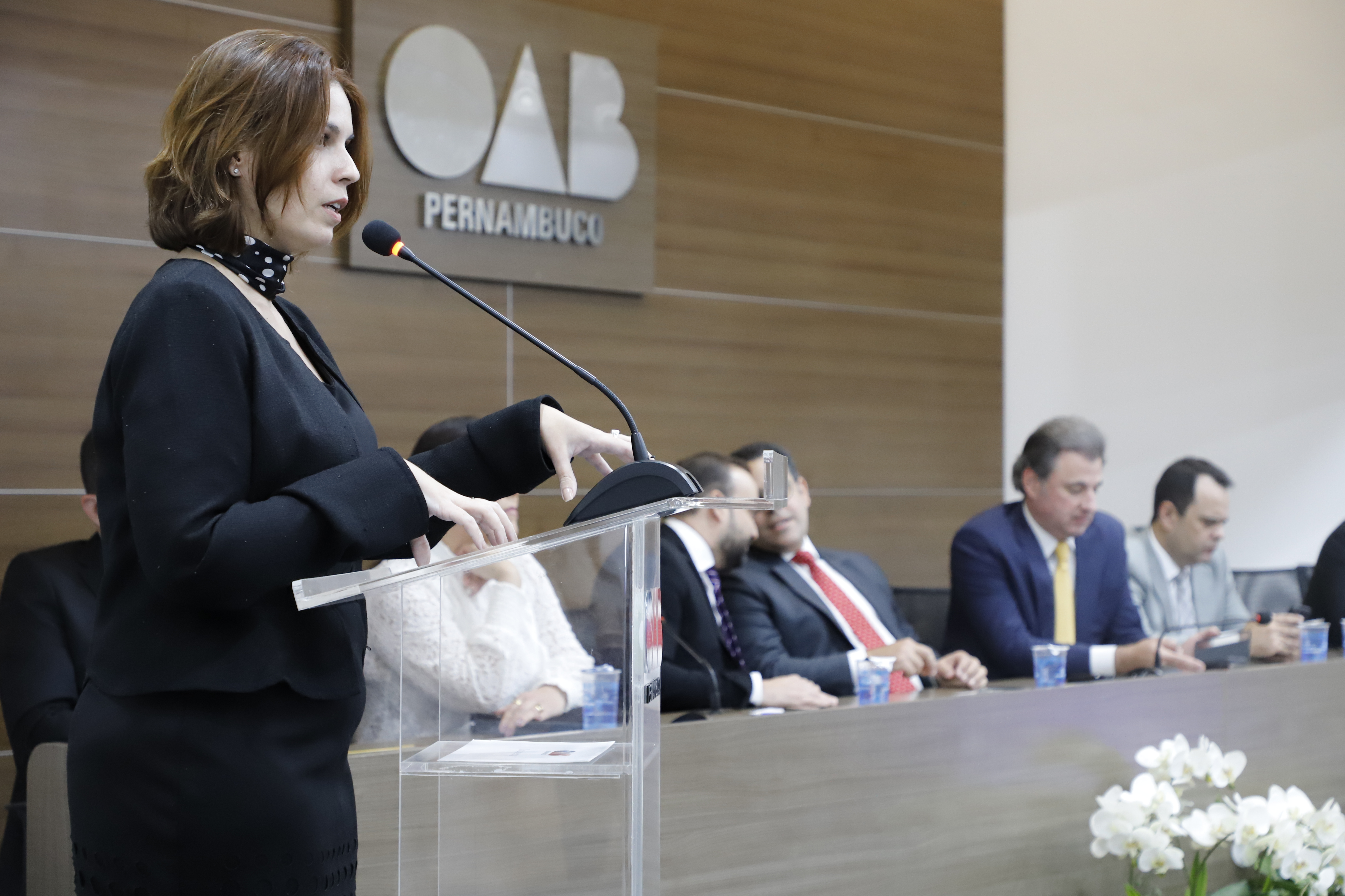 OAB-PE realiza juramento de novos advogados e advogadas