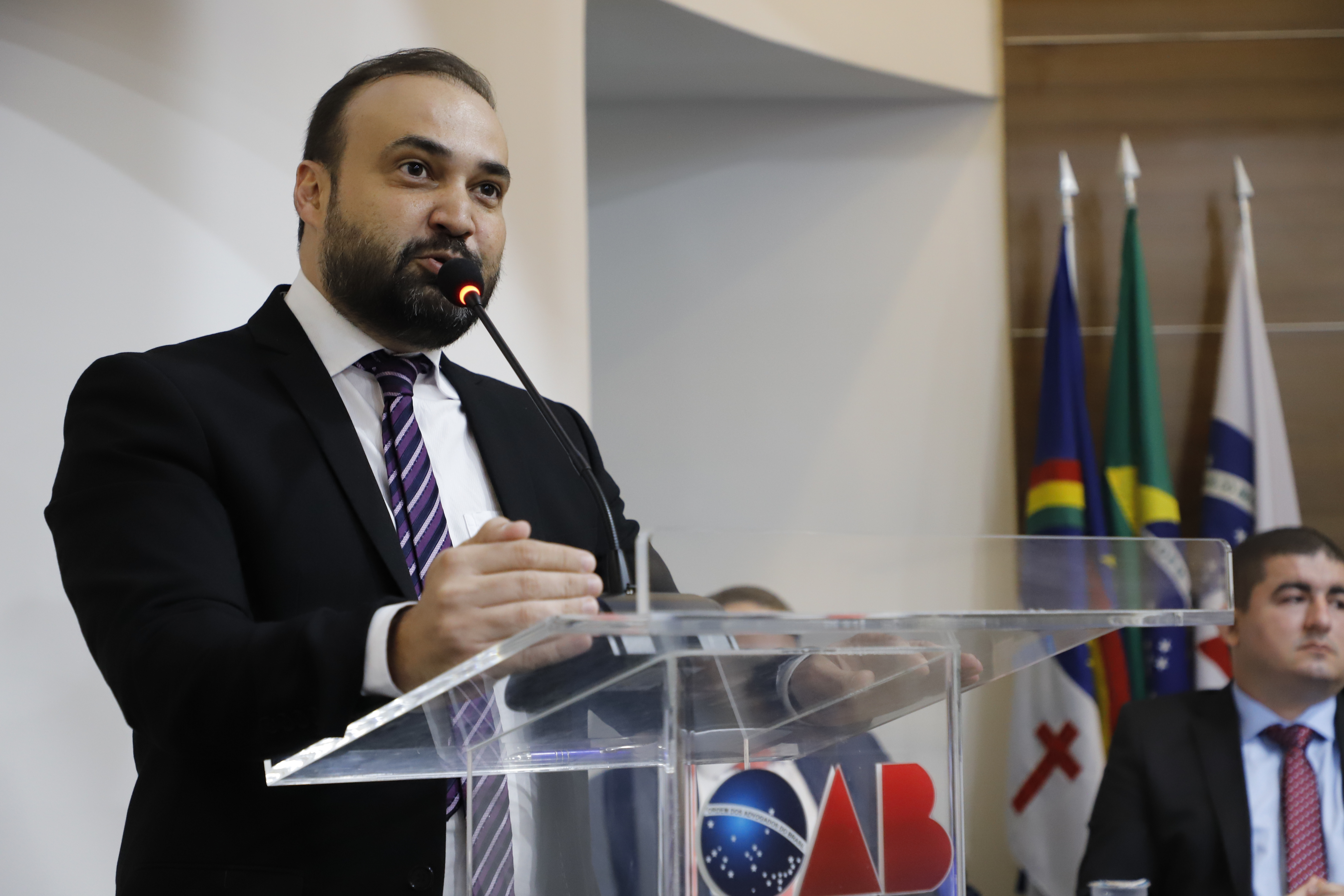 OAB-PE realiza juramento de novos advogados e advogadas