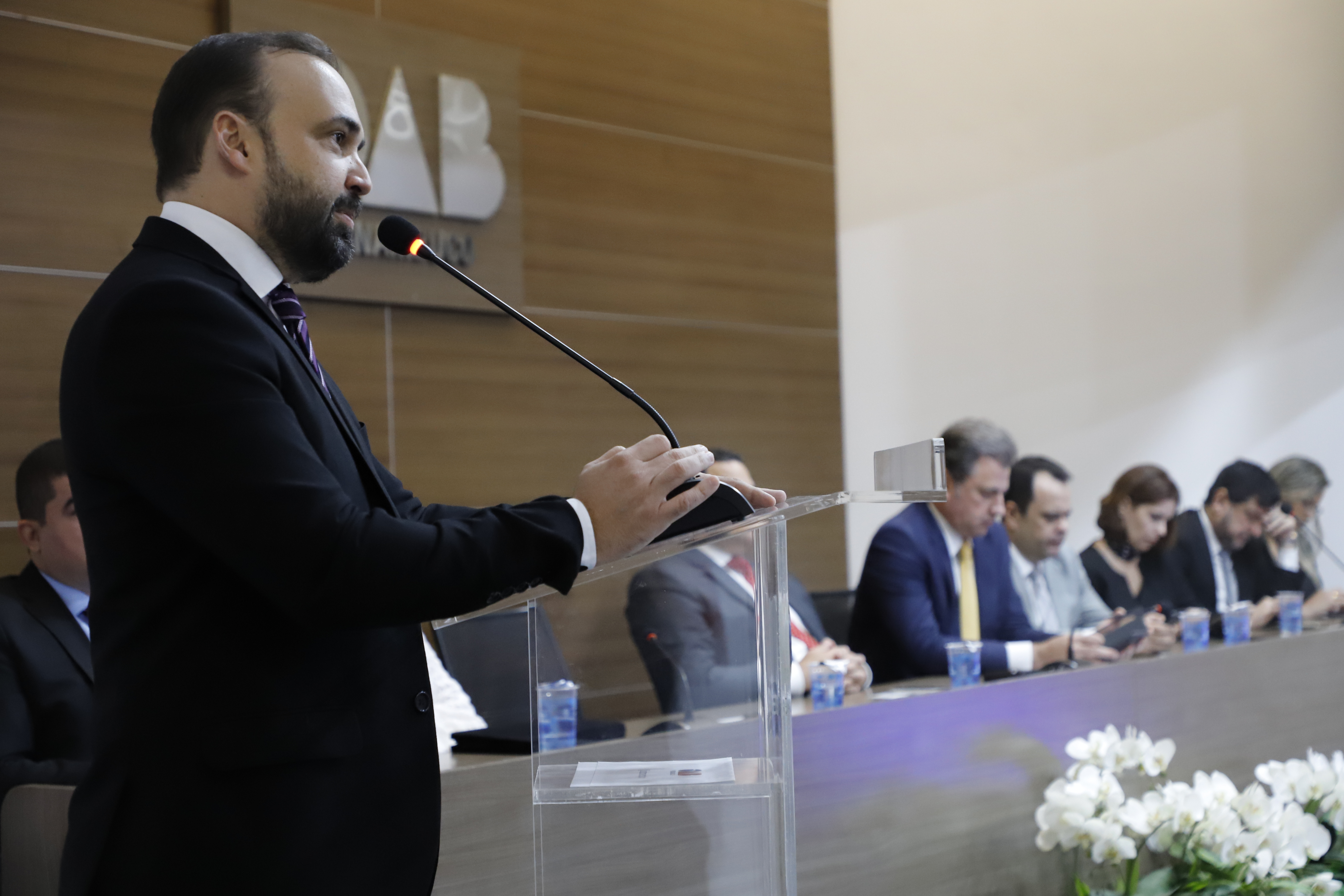 OAB-PE realiza juramento de novos advogados e advogadas
