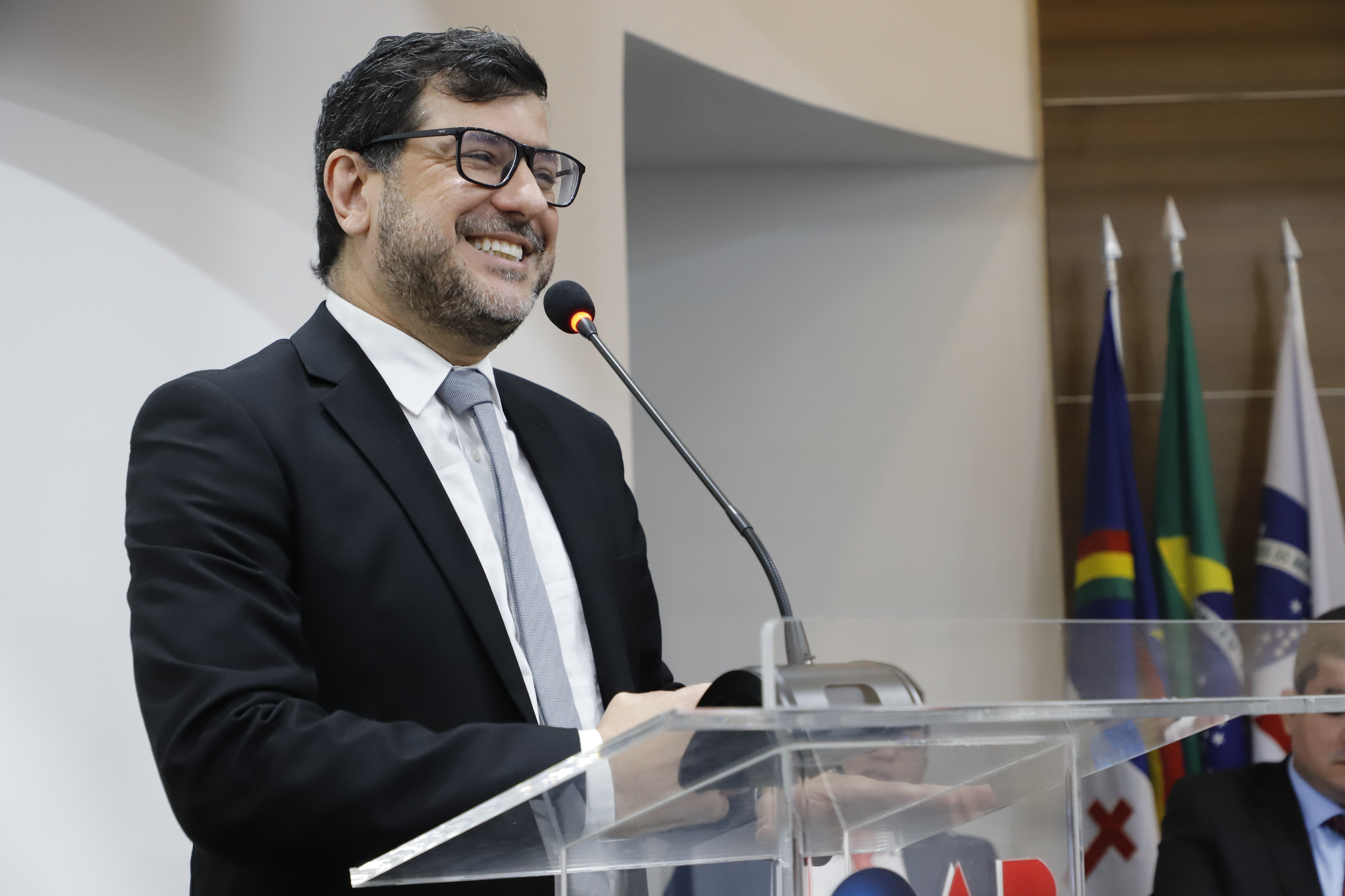 OAB-PE realiza juramento de novos advogados e advogadas