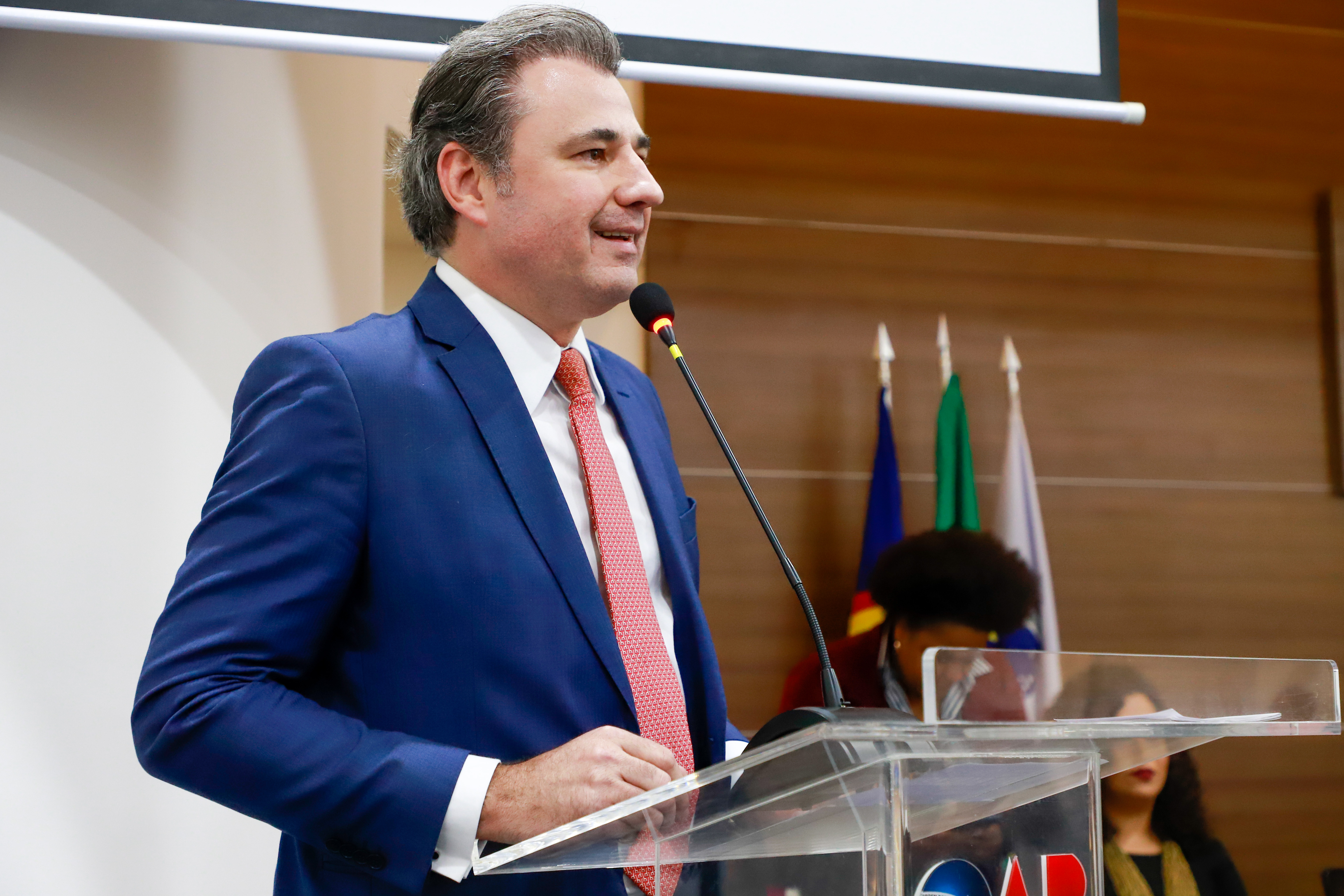 OAB-PE realiza juramento de novos advogados e advogadas