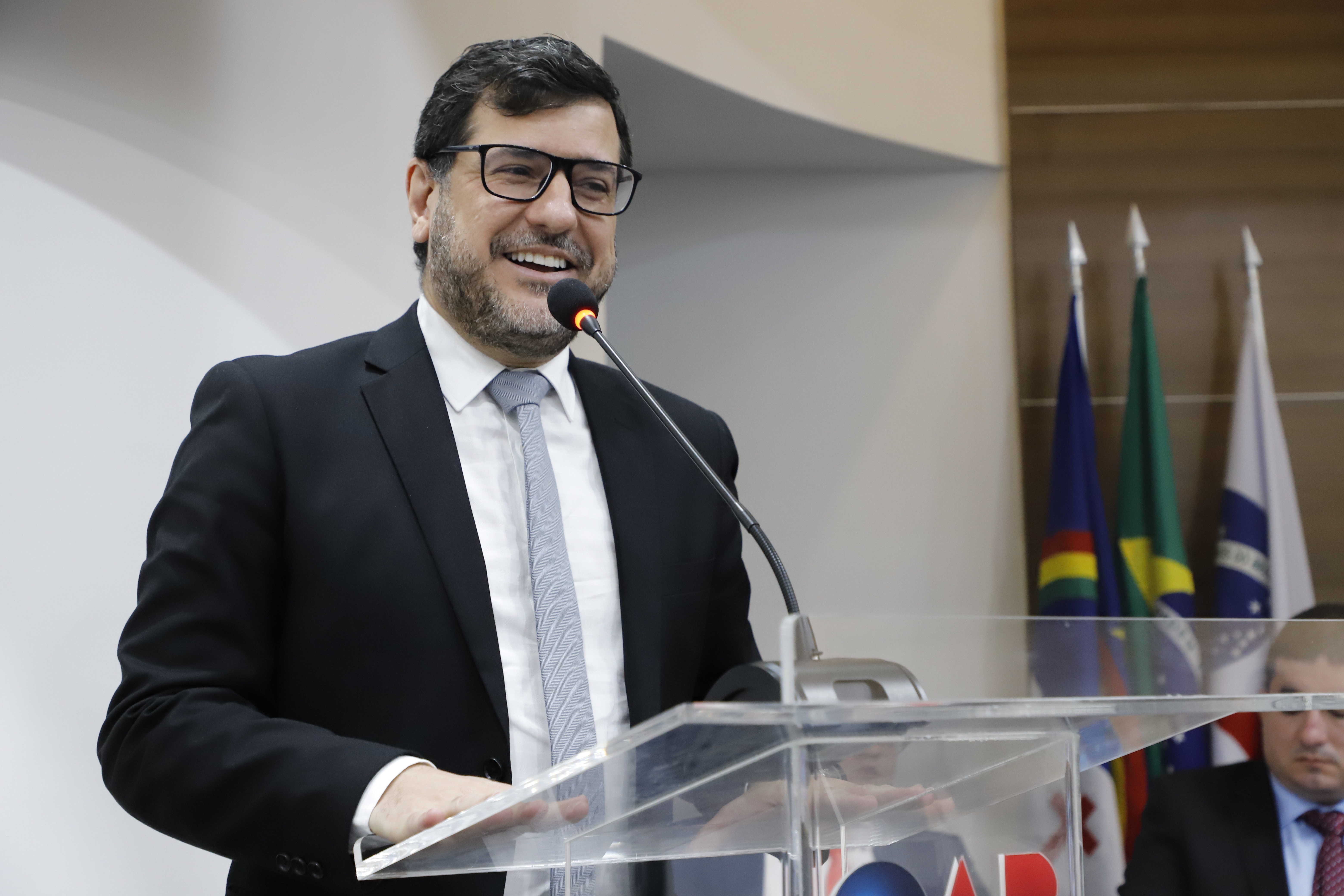 OAB-PE realiza juramento de novos advogados e advogadas