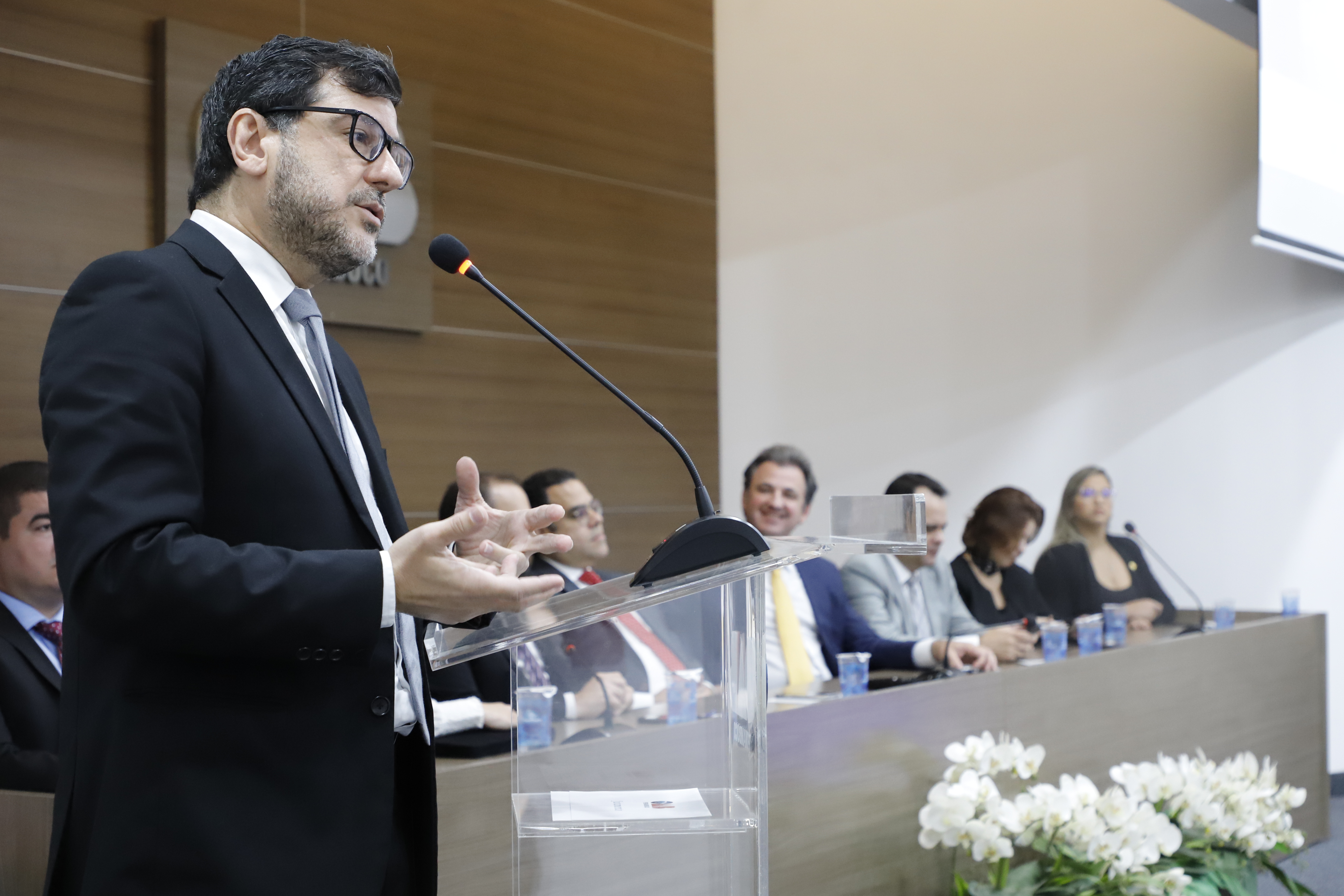 OAB-PE realiza juramento de novos advogados e advogadas