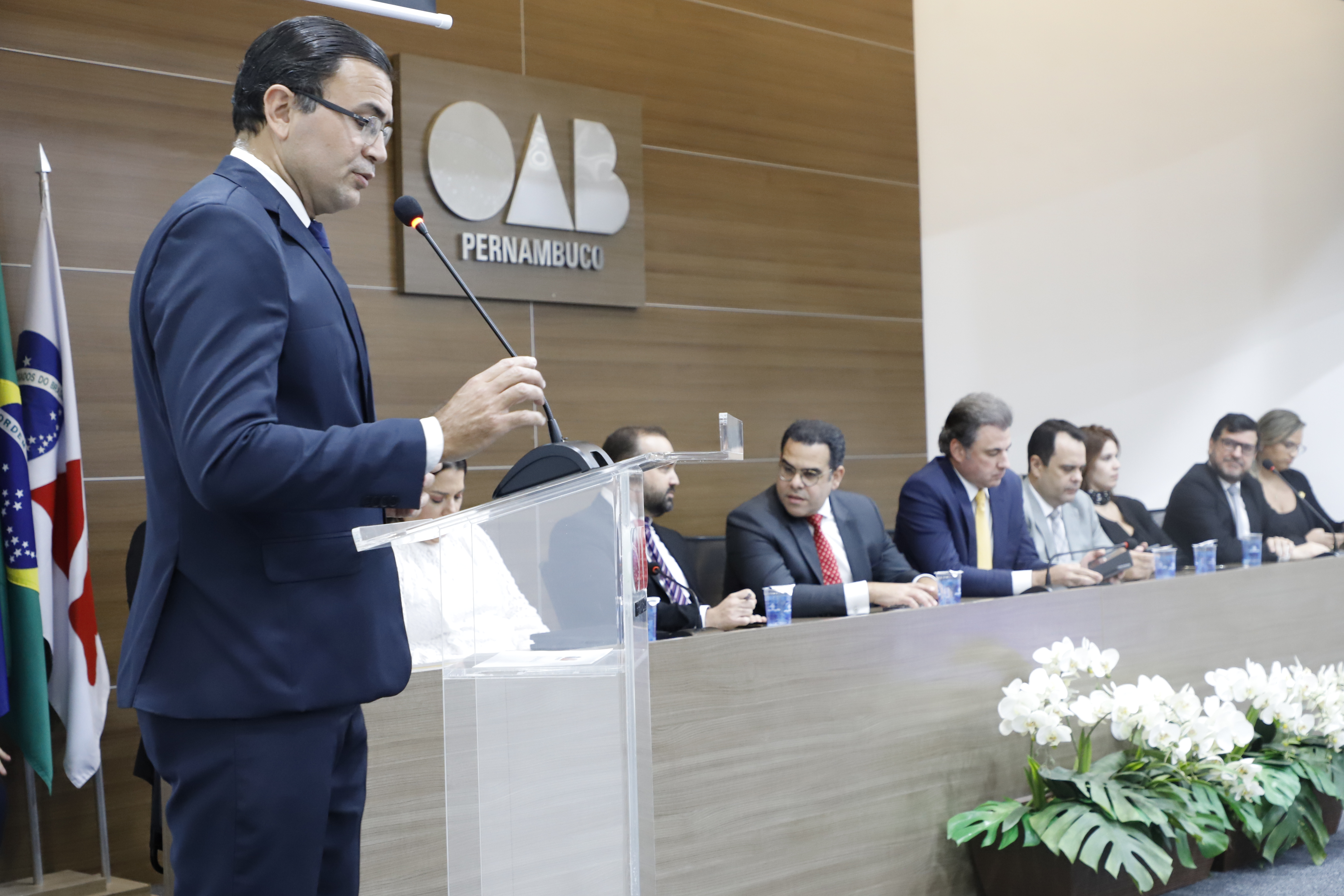 OAB-PE realiza juramento de novos advogados e advogadas