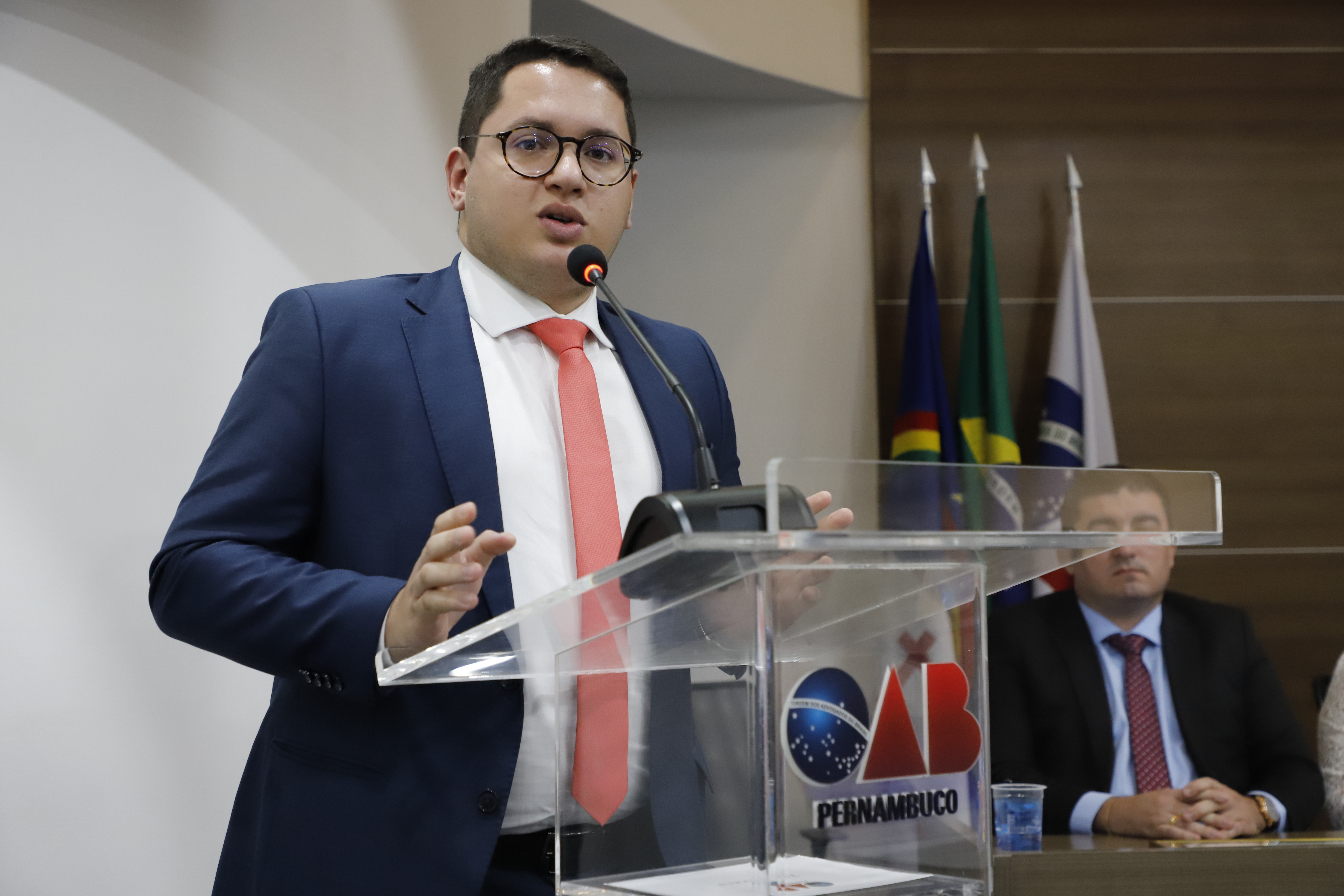 OAB-PE realiza juramento de novos advogados e advogadas