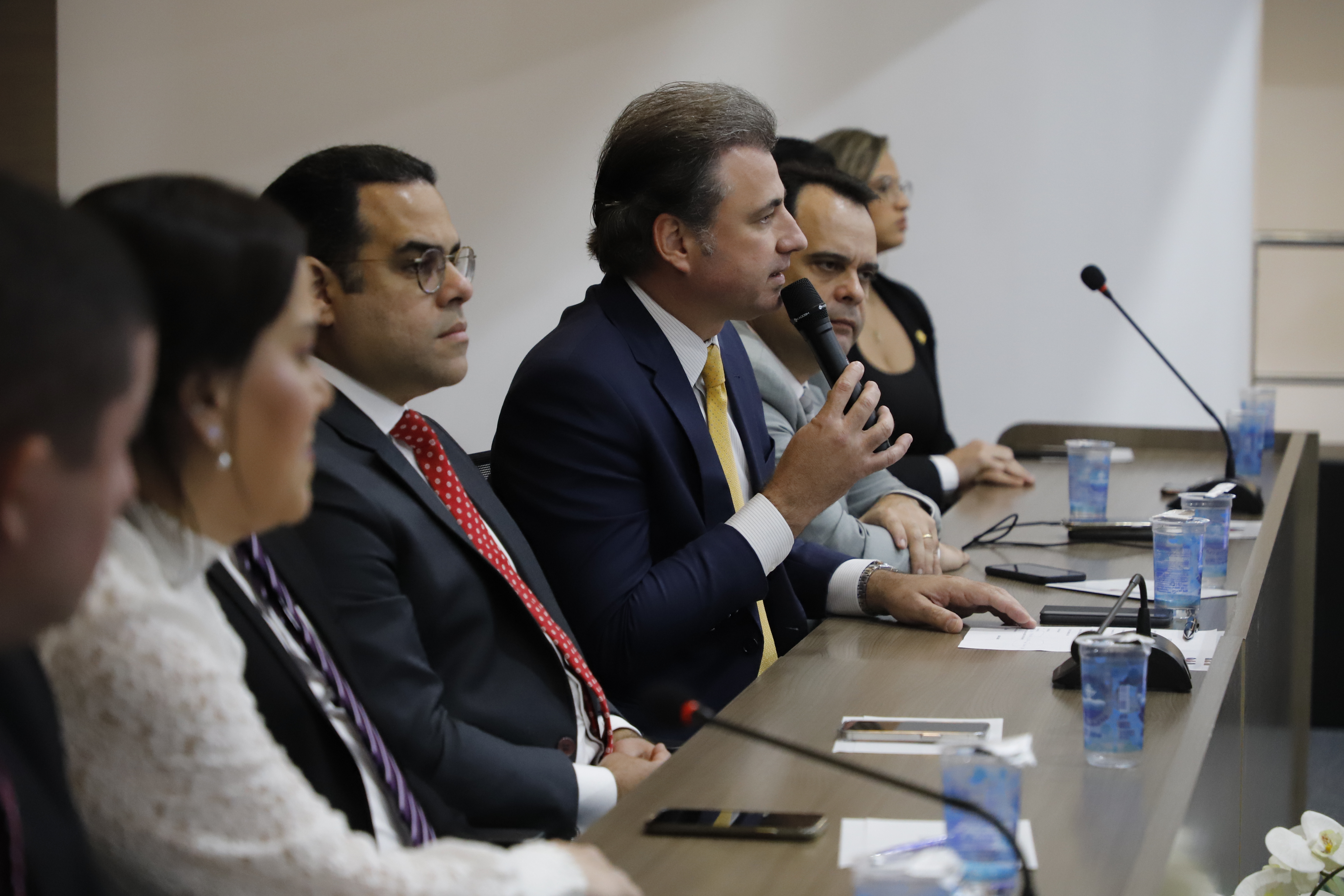 OAB-PE realiza juramento de novos advogados e advogadas