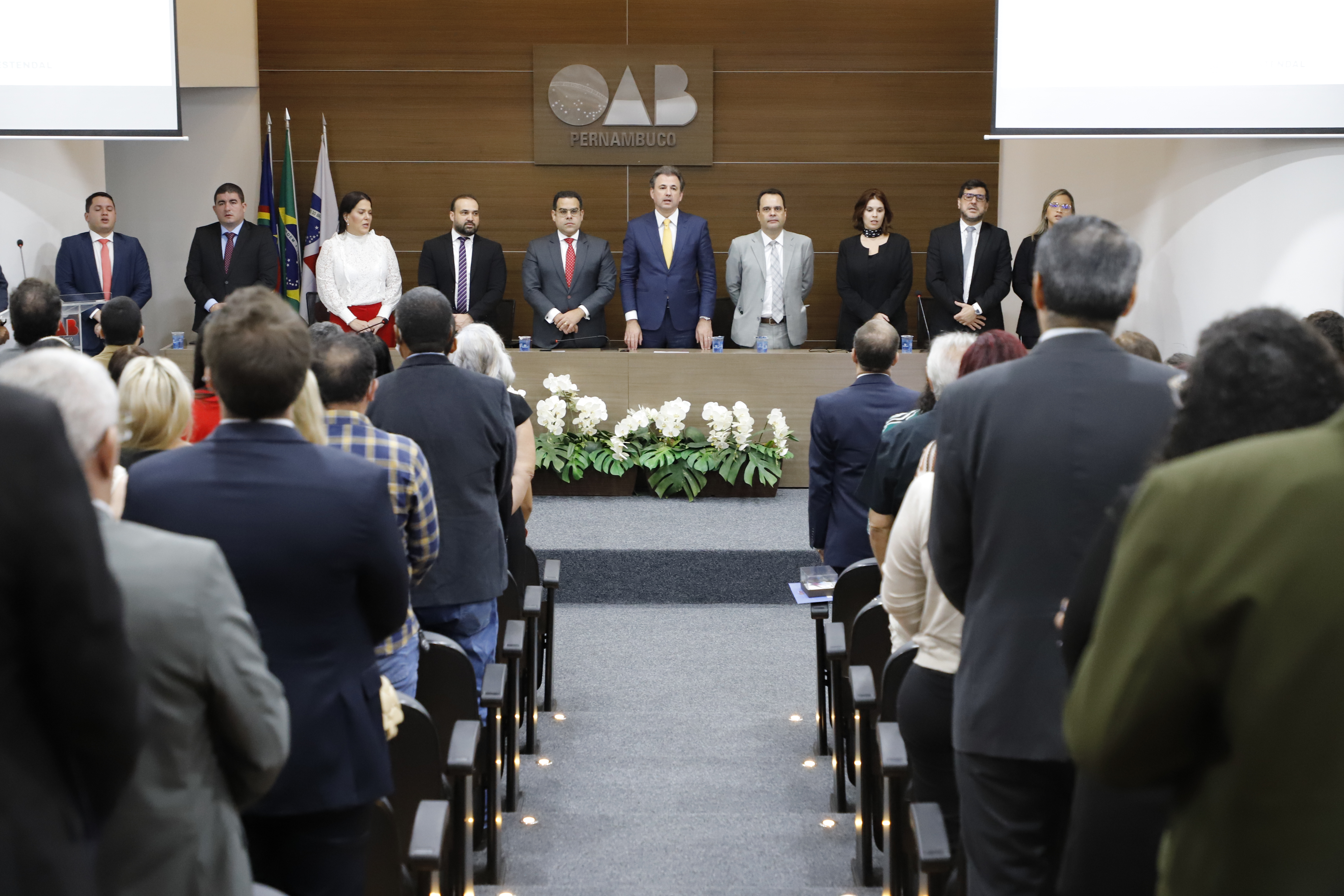 OAB-PE realiza juramento de novos advogados e advogadas