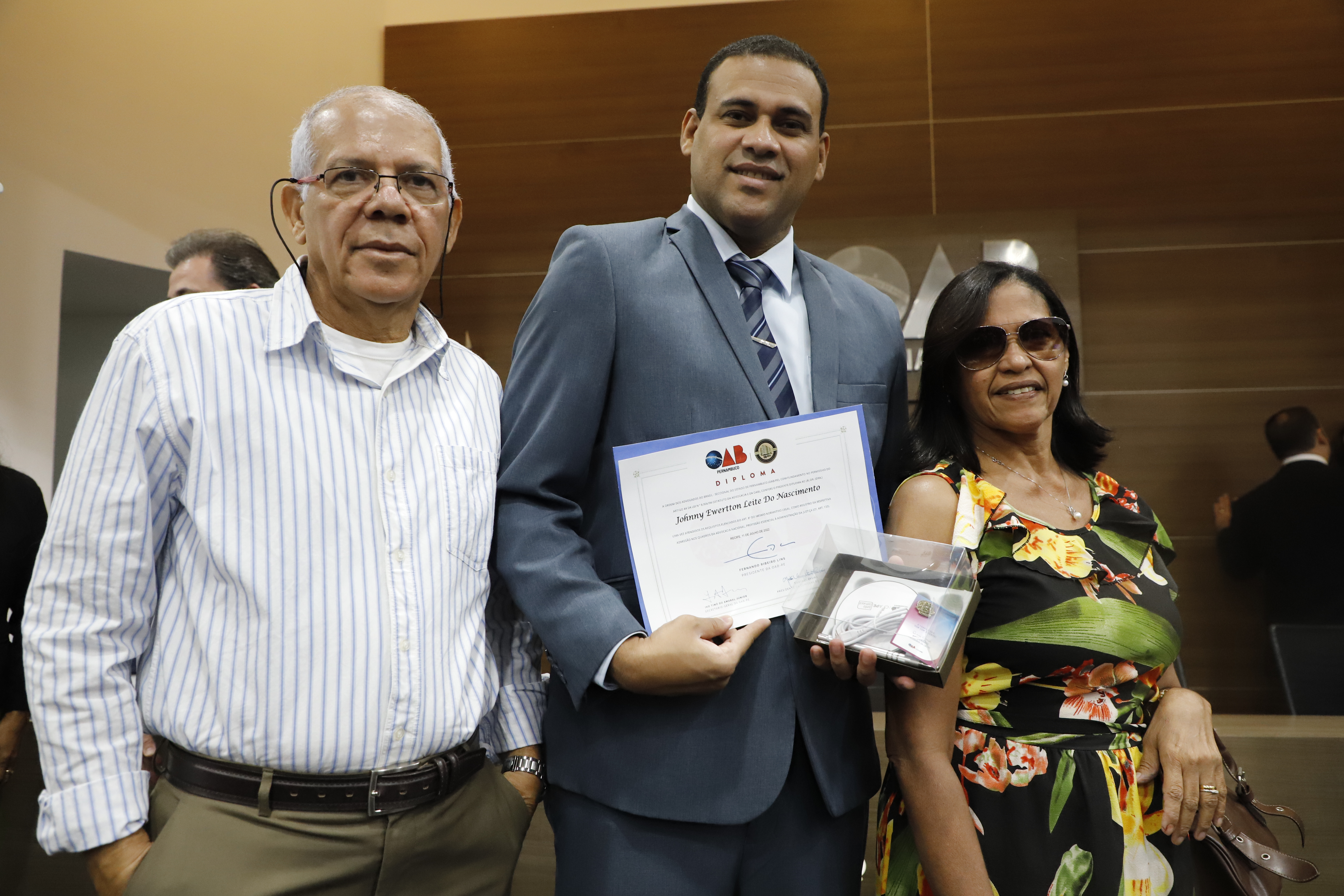 OAB-PE realiza juramento de novos advogados e advogadas