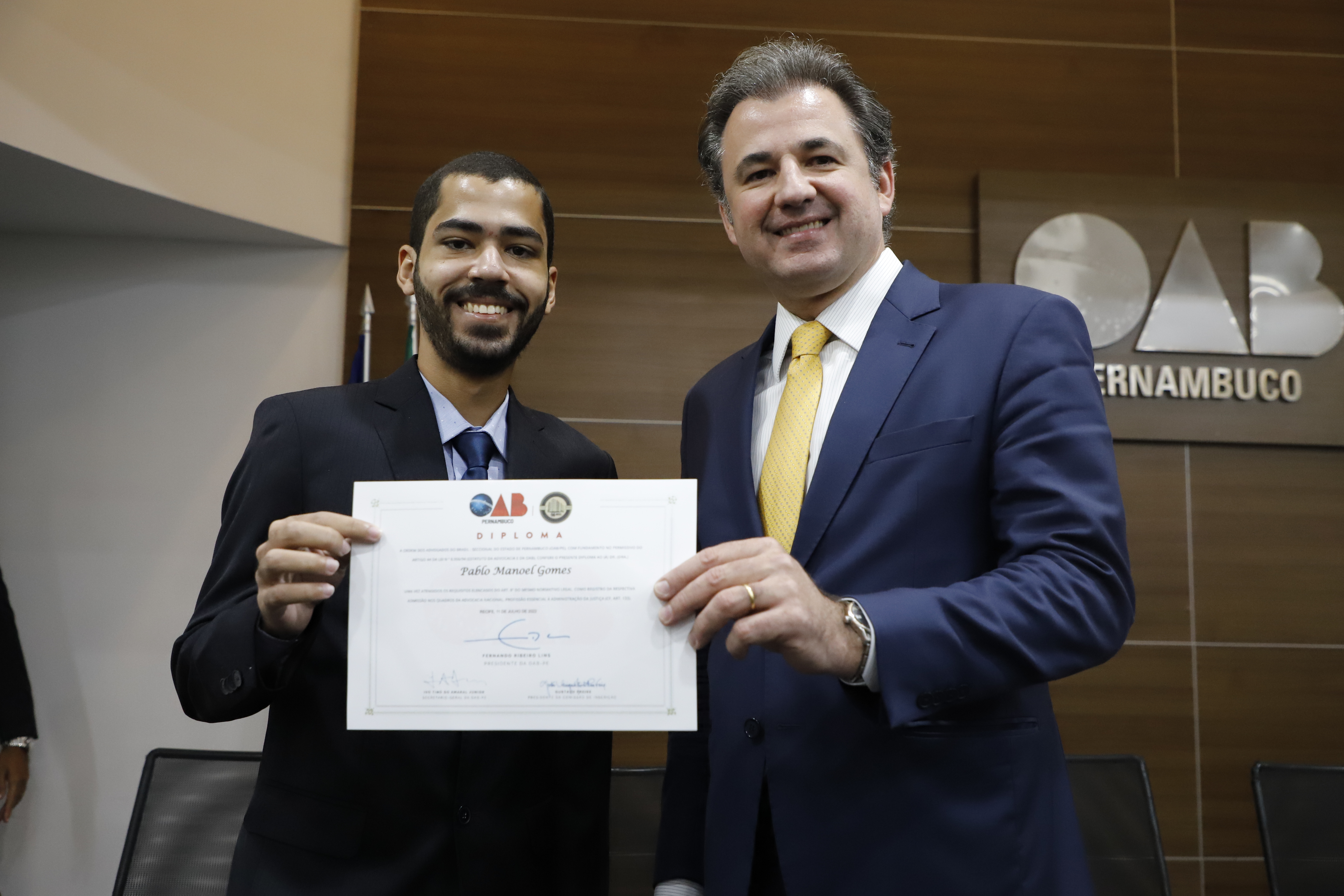 OAB-PE realiza juramento de novos advogados e advogadas