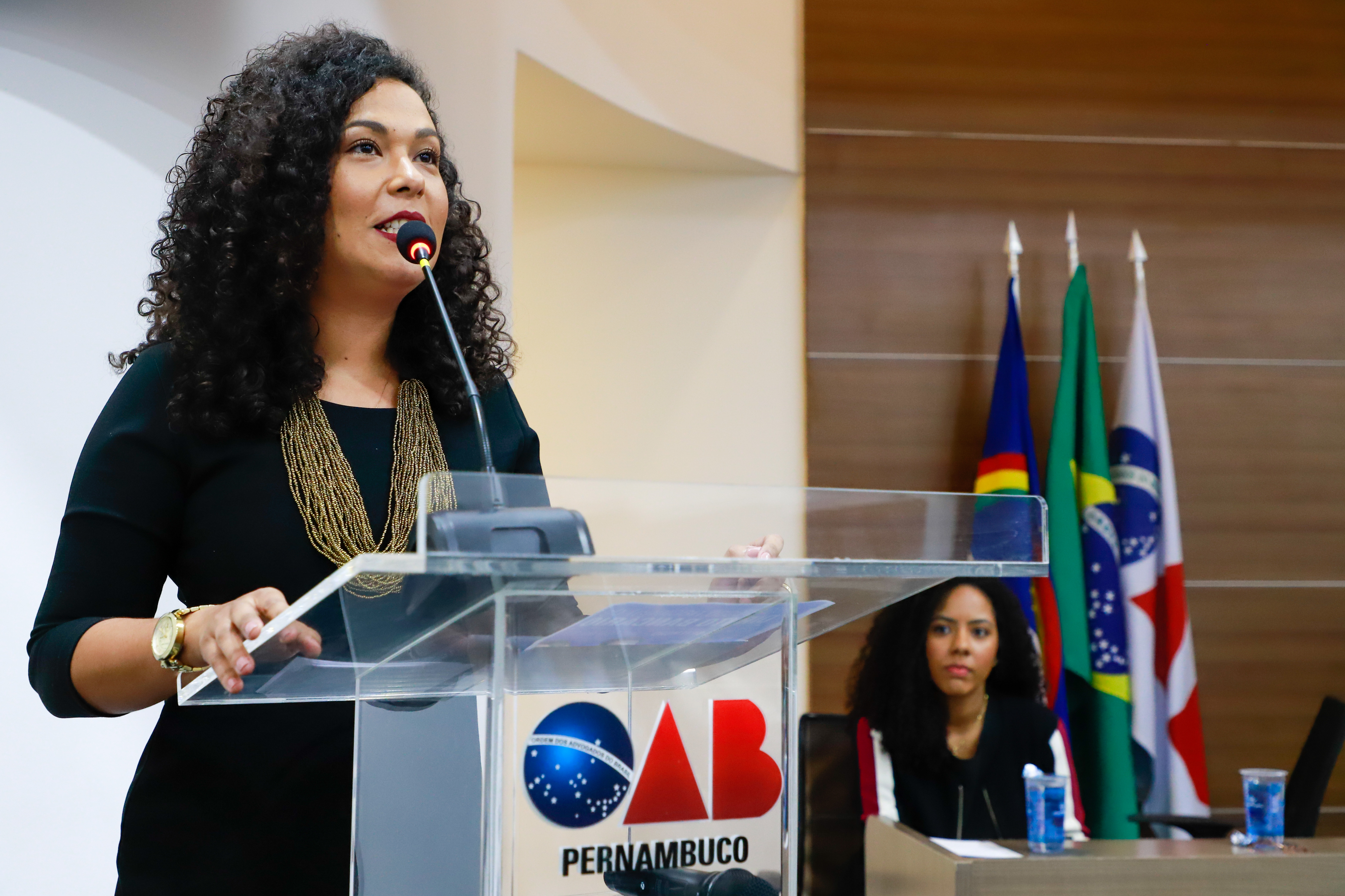 OAB-PE realiza juramento de novos advogados e advogadas